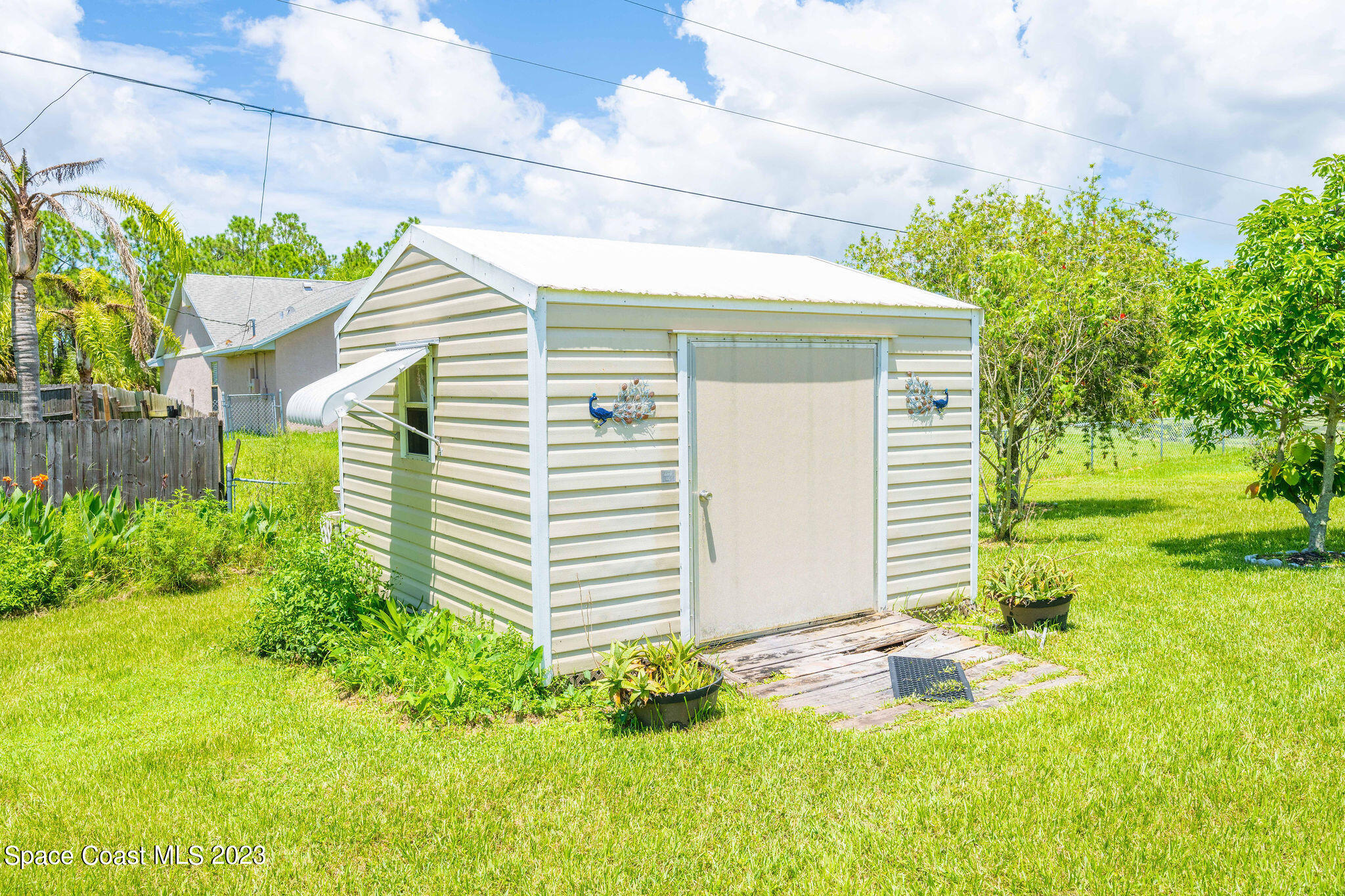 651 Ballon Terrace SE