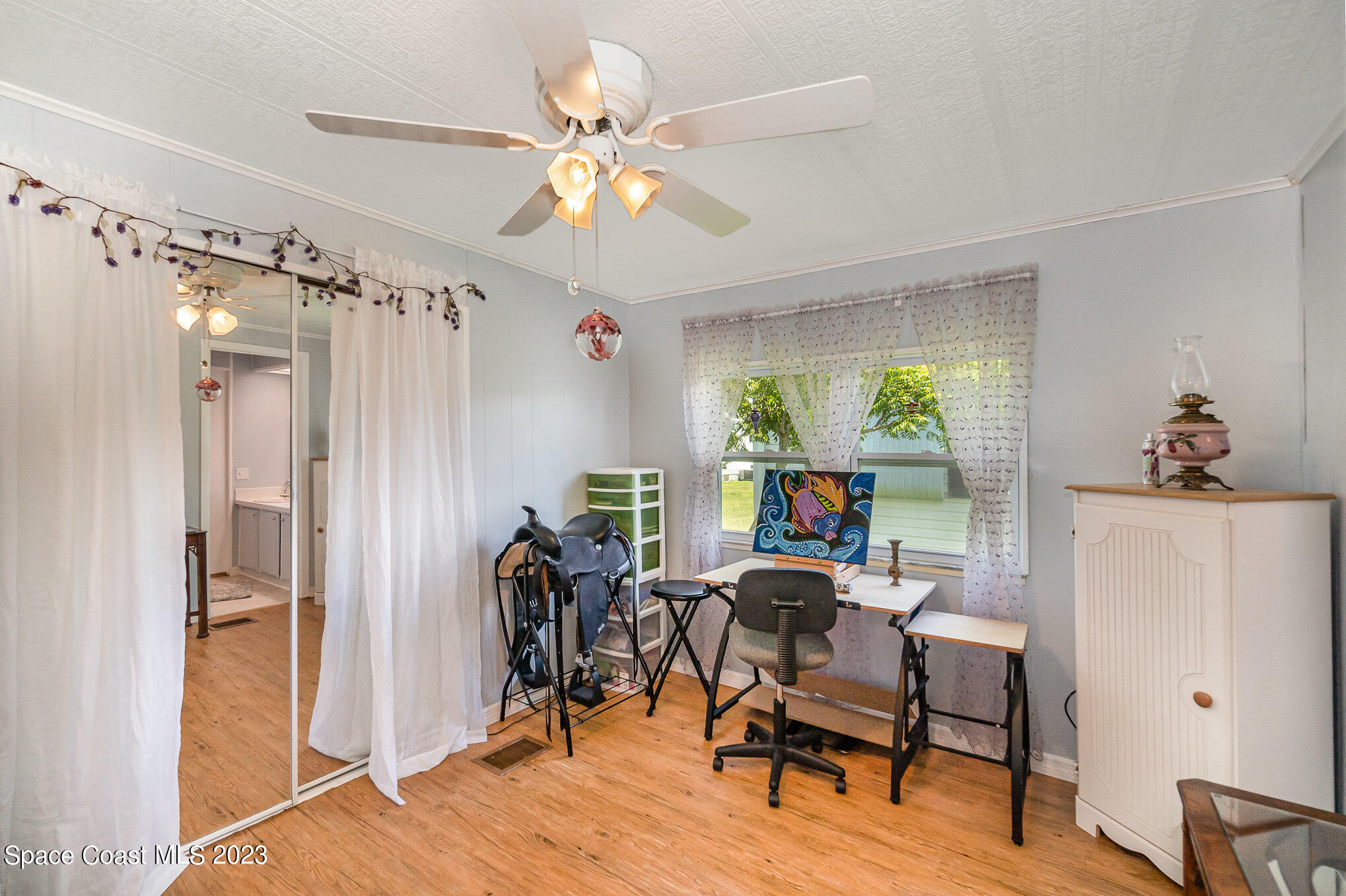 909 Oriole Circle
