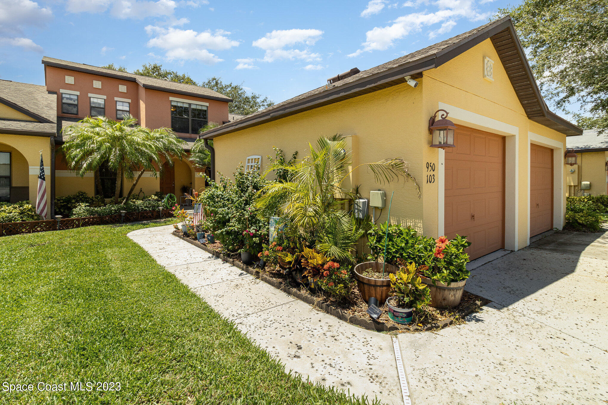 950 Luminary Circle, 103