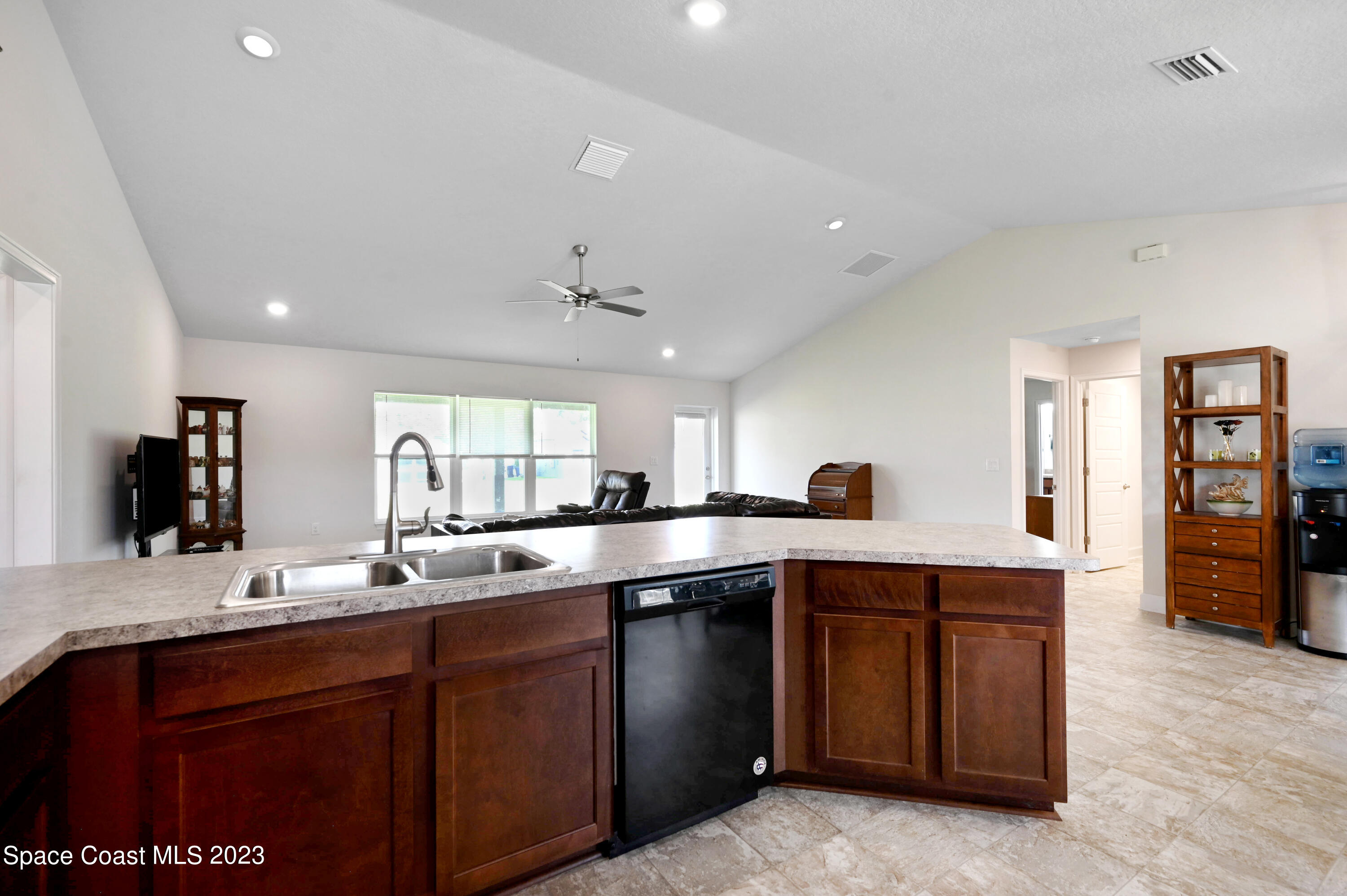 2122 San Filippo Drive SE