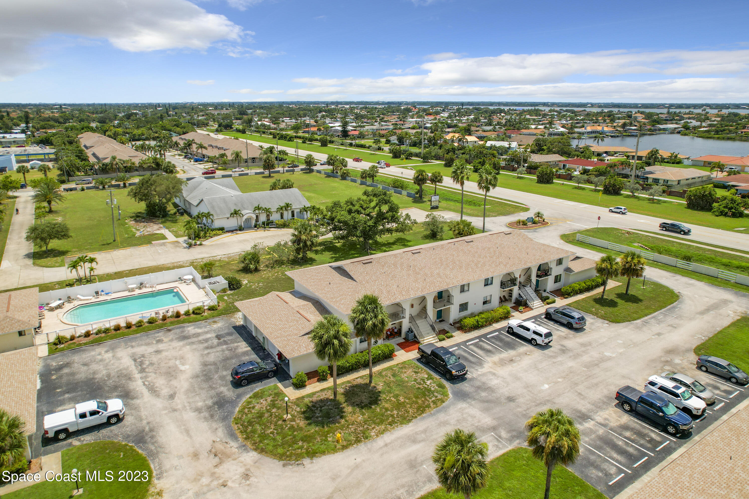 333 S Patrick Drive, 14