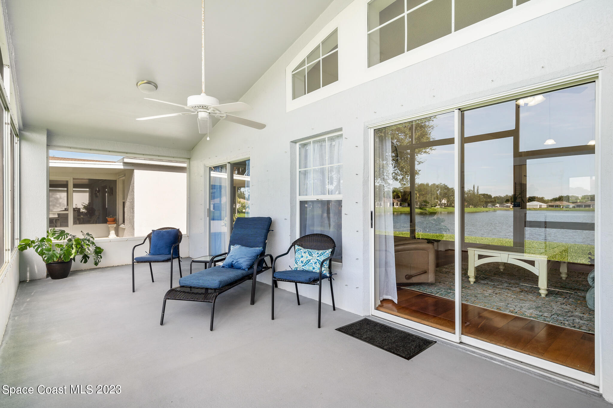 1623 Vista Lake Circle