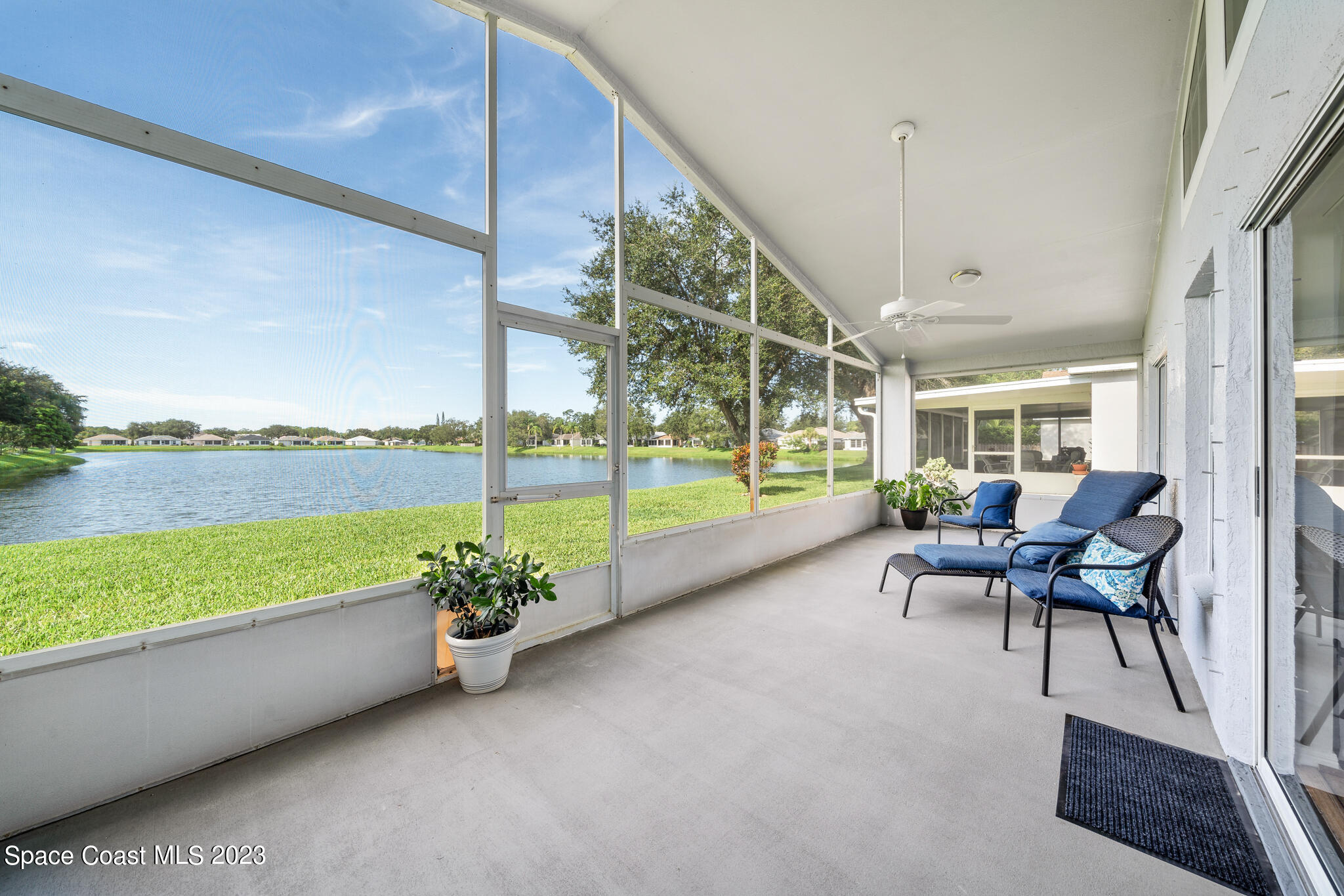 1623 Vista Lake Circle