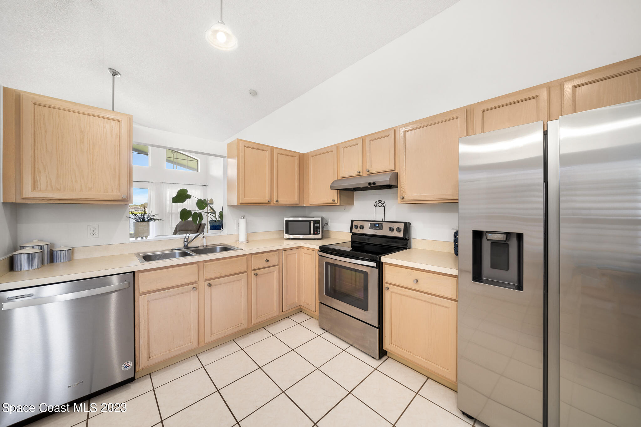 1623 Vista Lake Circle