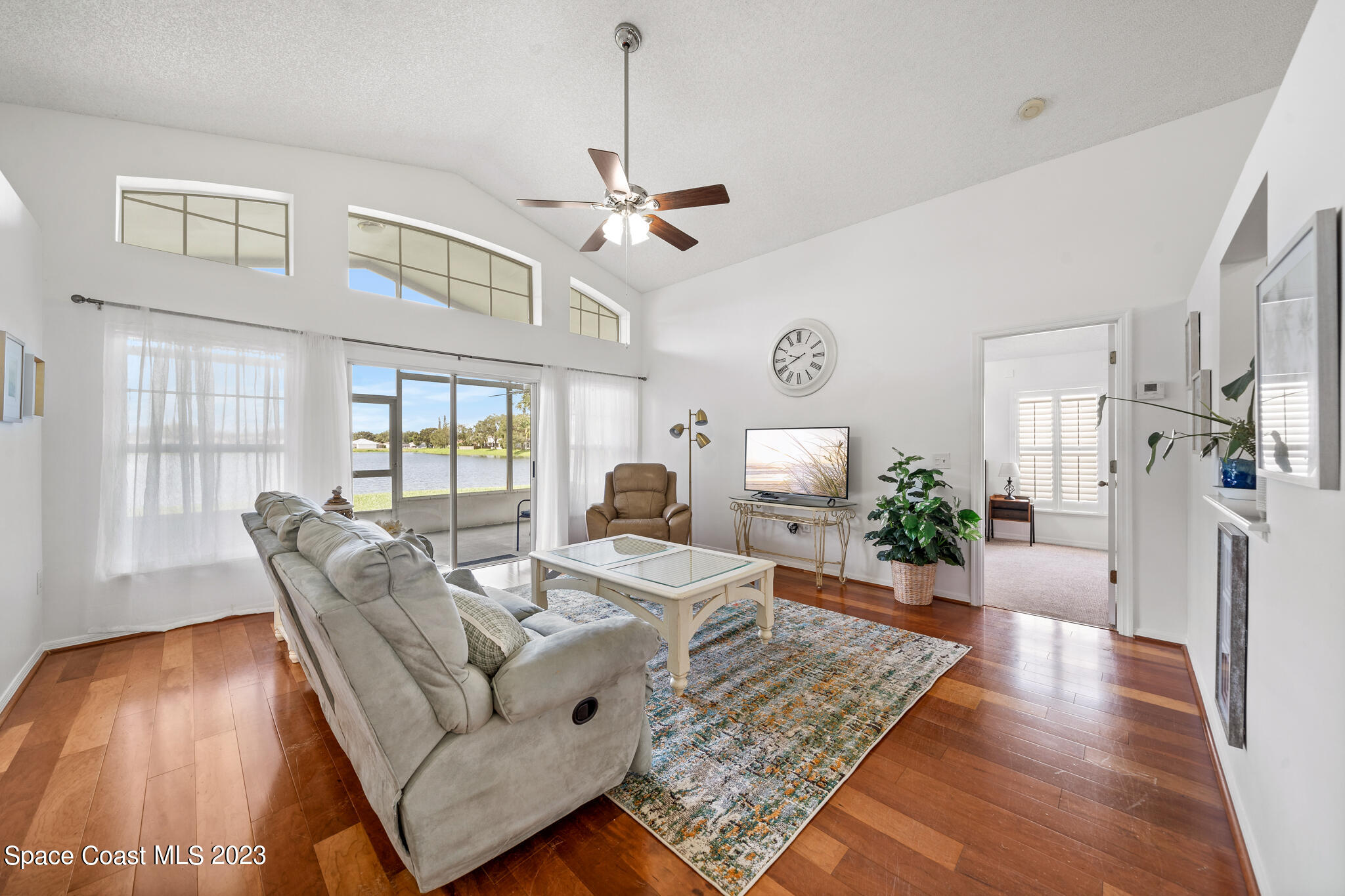 1623 Vista Lake Circle