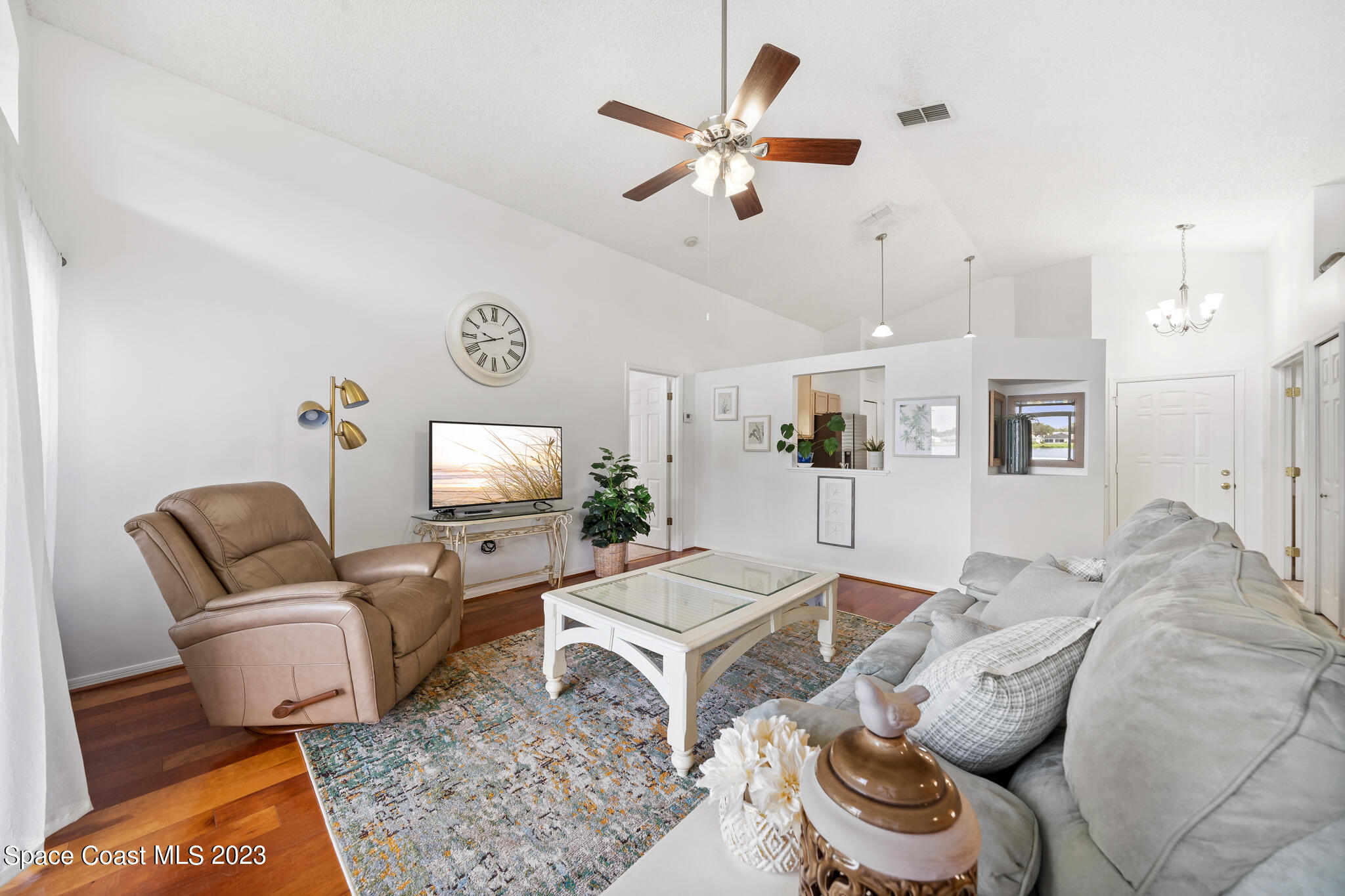 1623 Vista Lake Circle