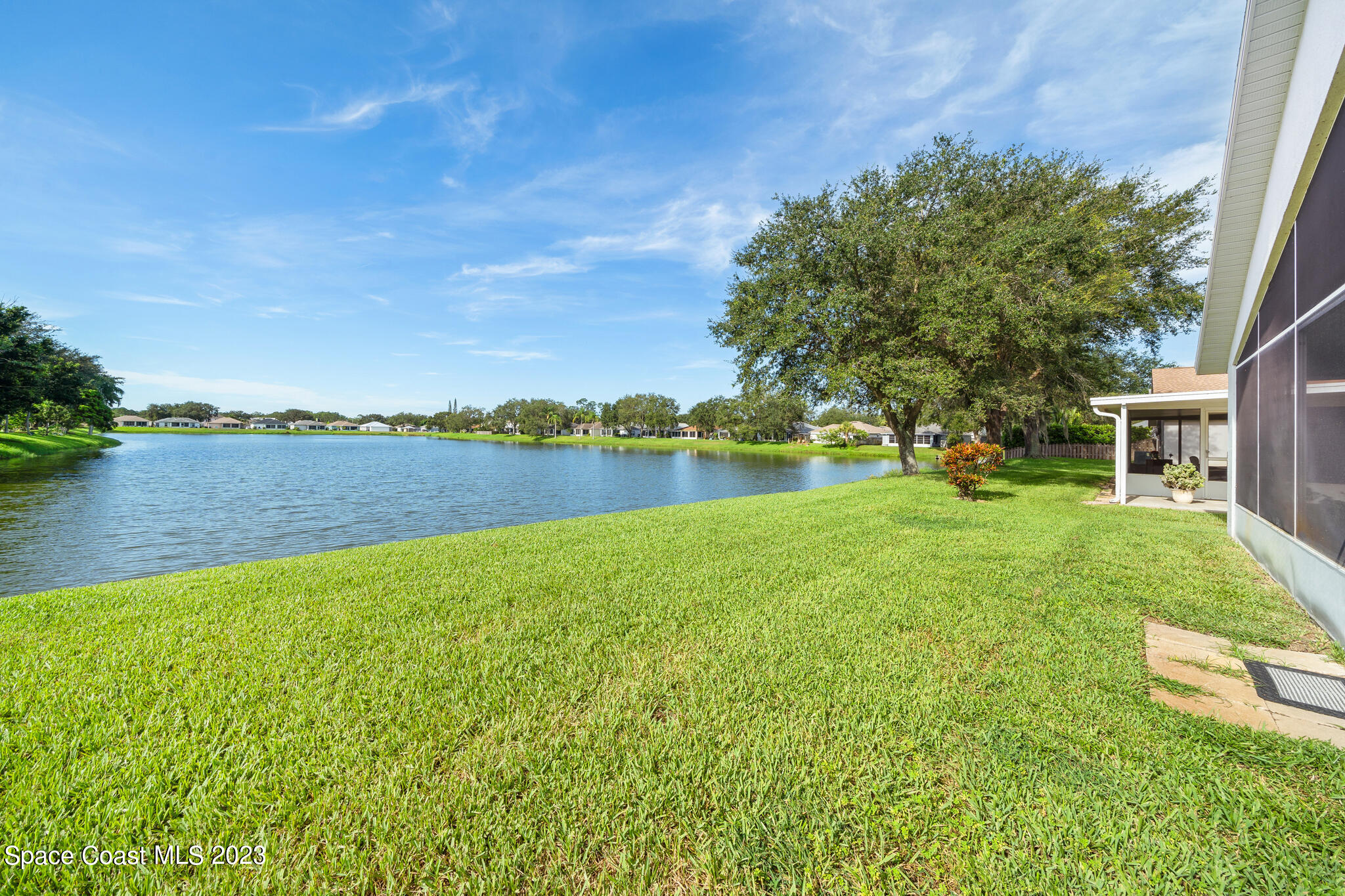 1623 Vista Lake Circle