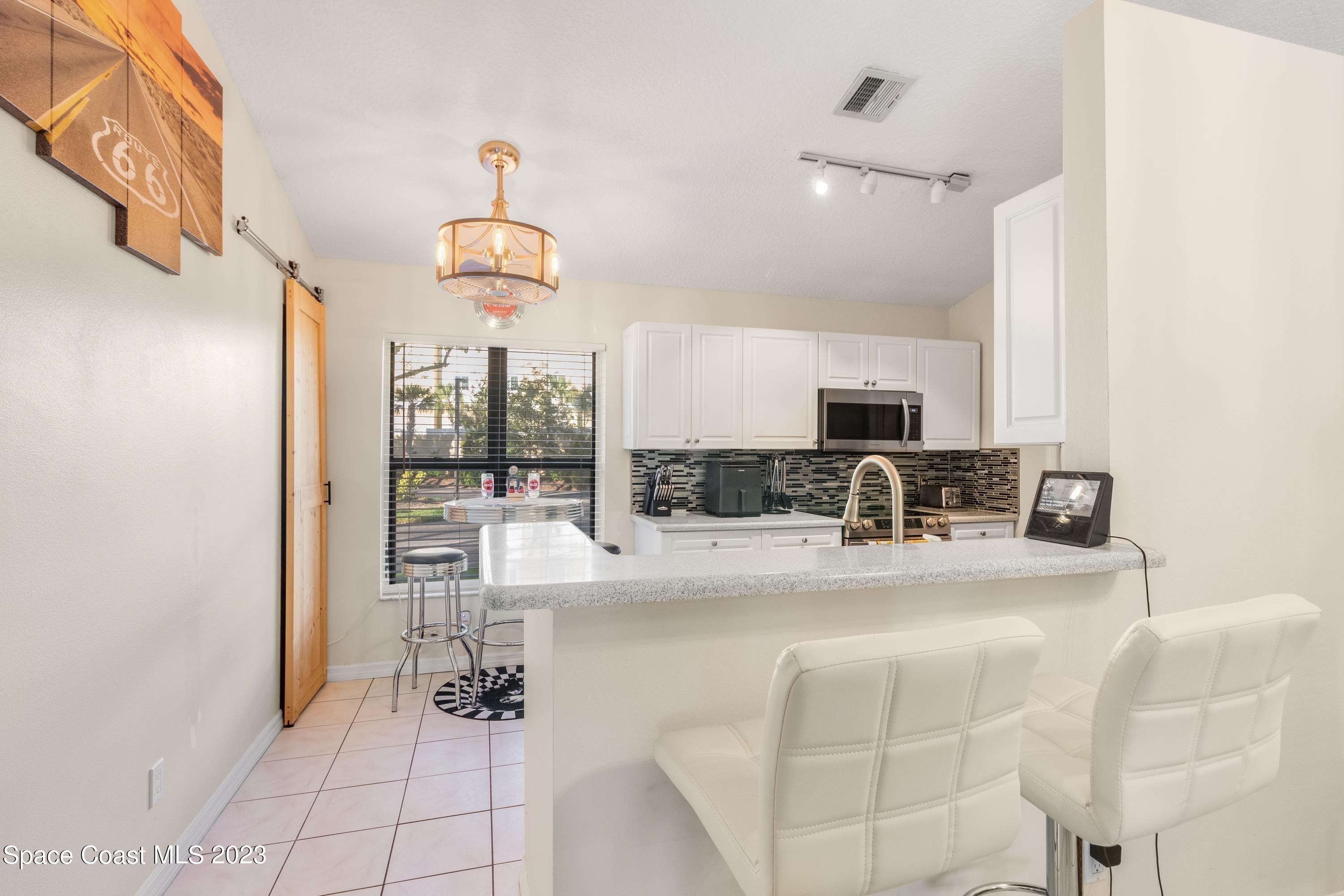 6235 Mirror Lake Manor