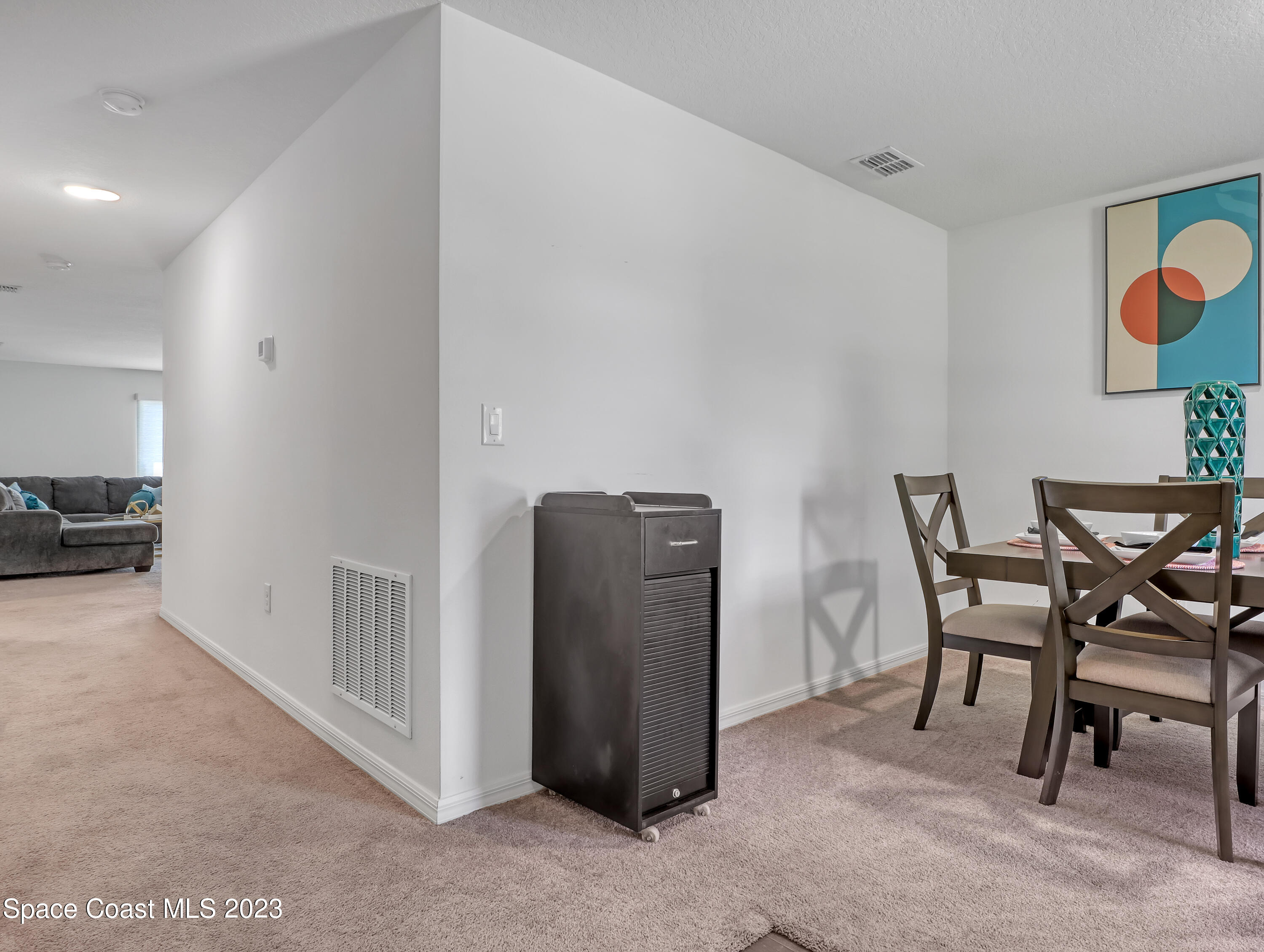1100 Eldron Boulevard SE