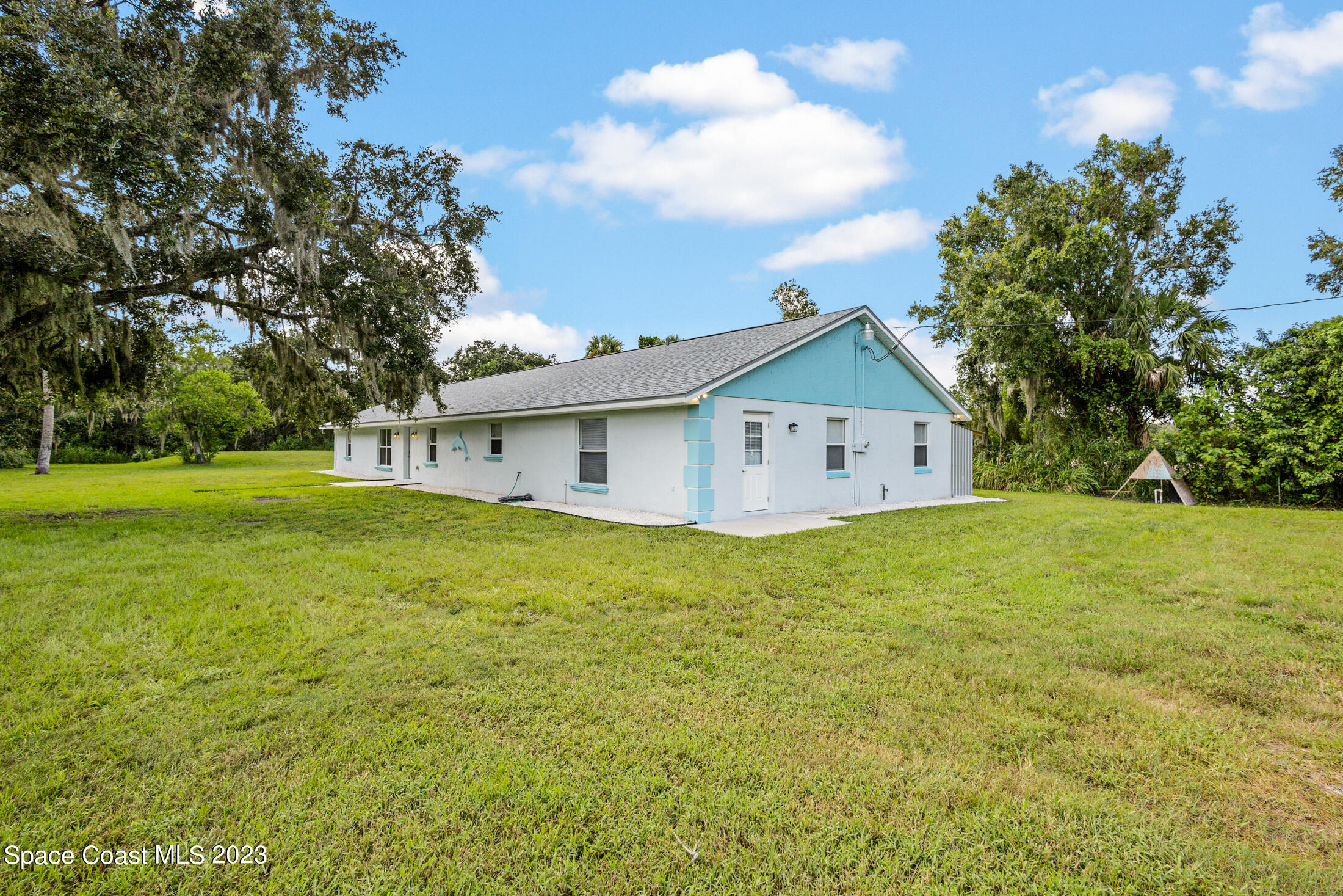 472 Gray Road