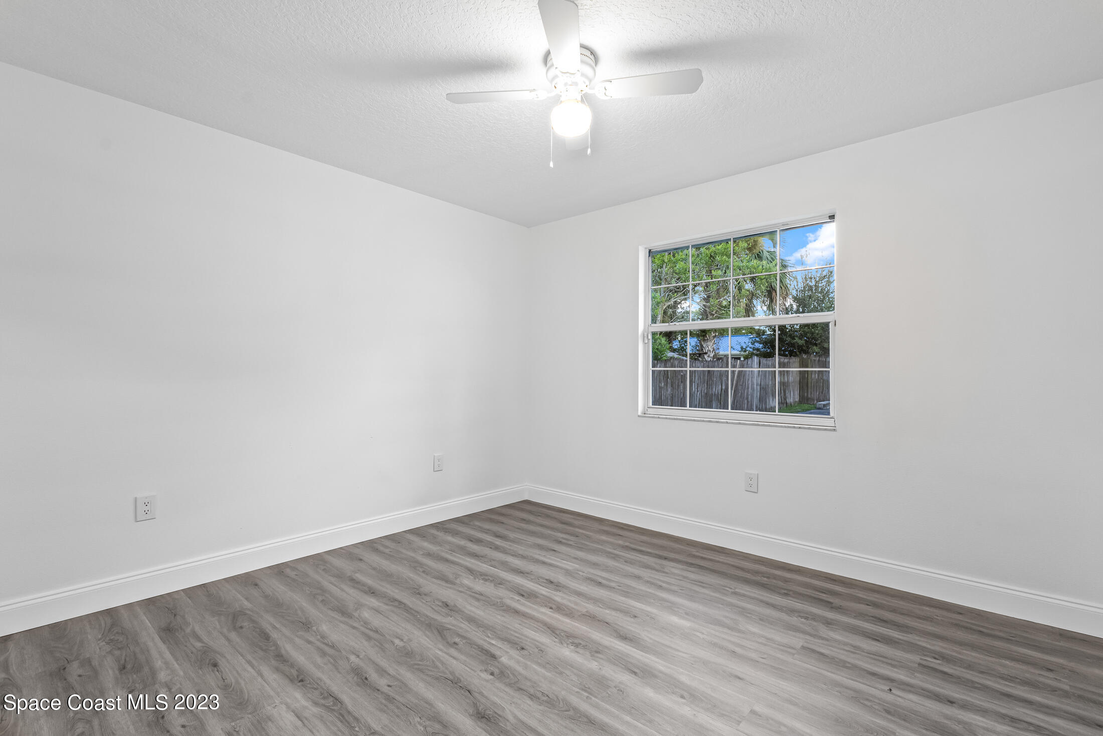 4685 Fairsun Street