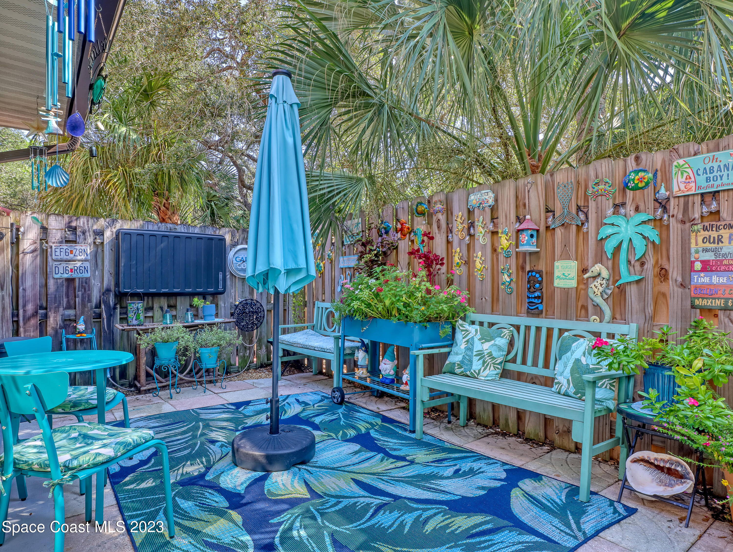 8704 Hibiscus Court