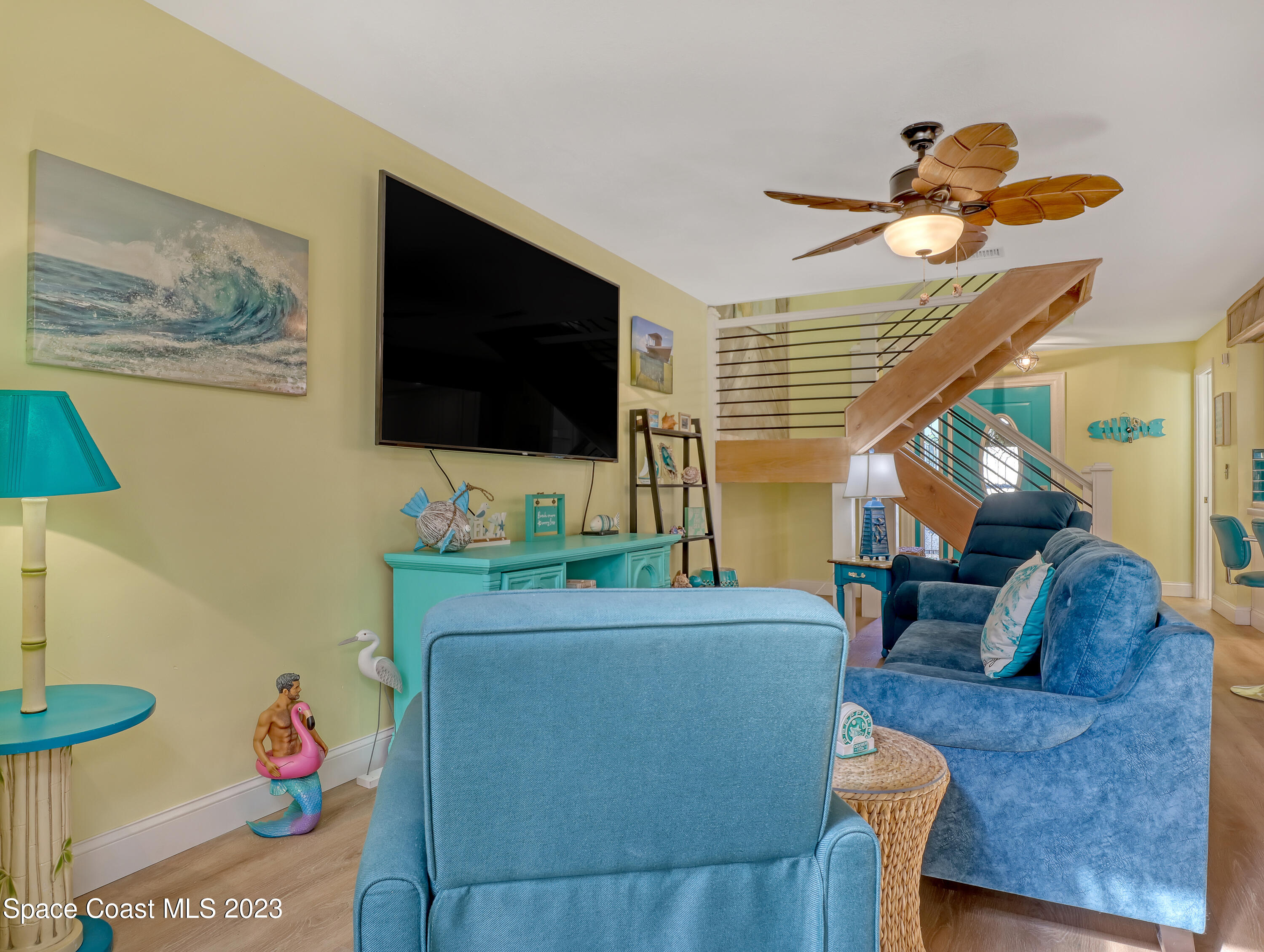 8704 Hibiscus Court