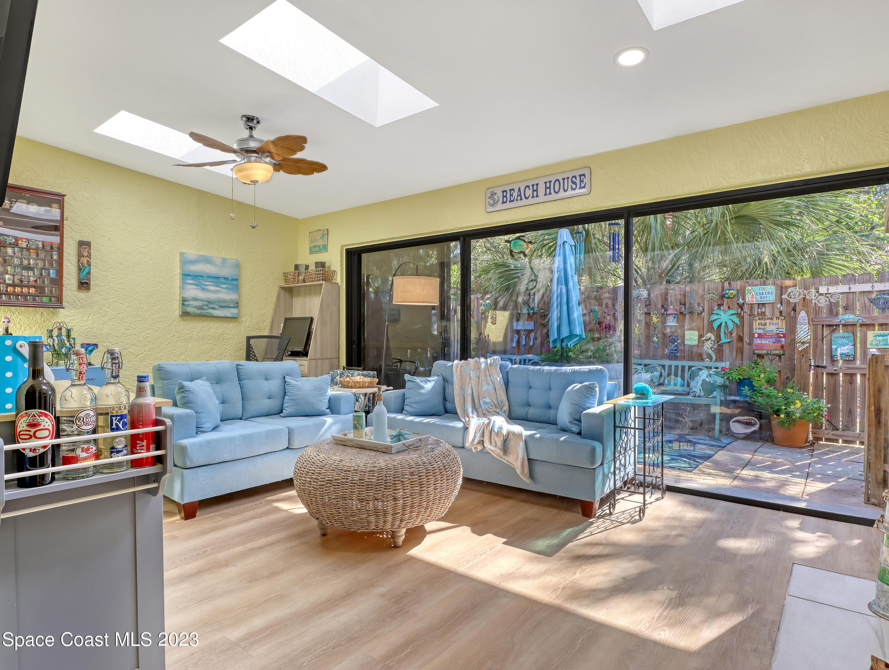 8704 Hibiscus Court