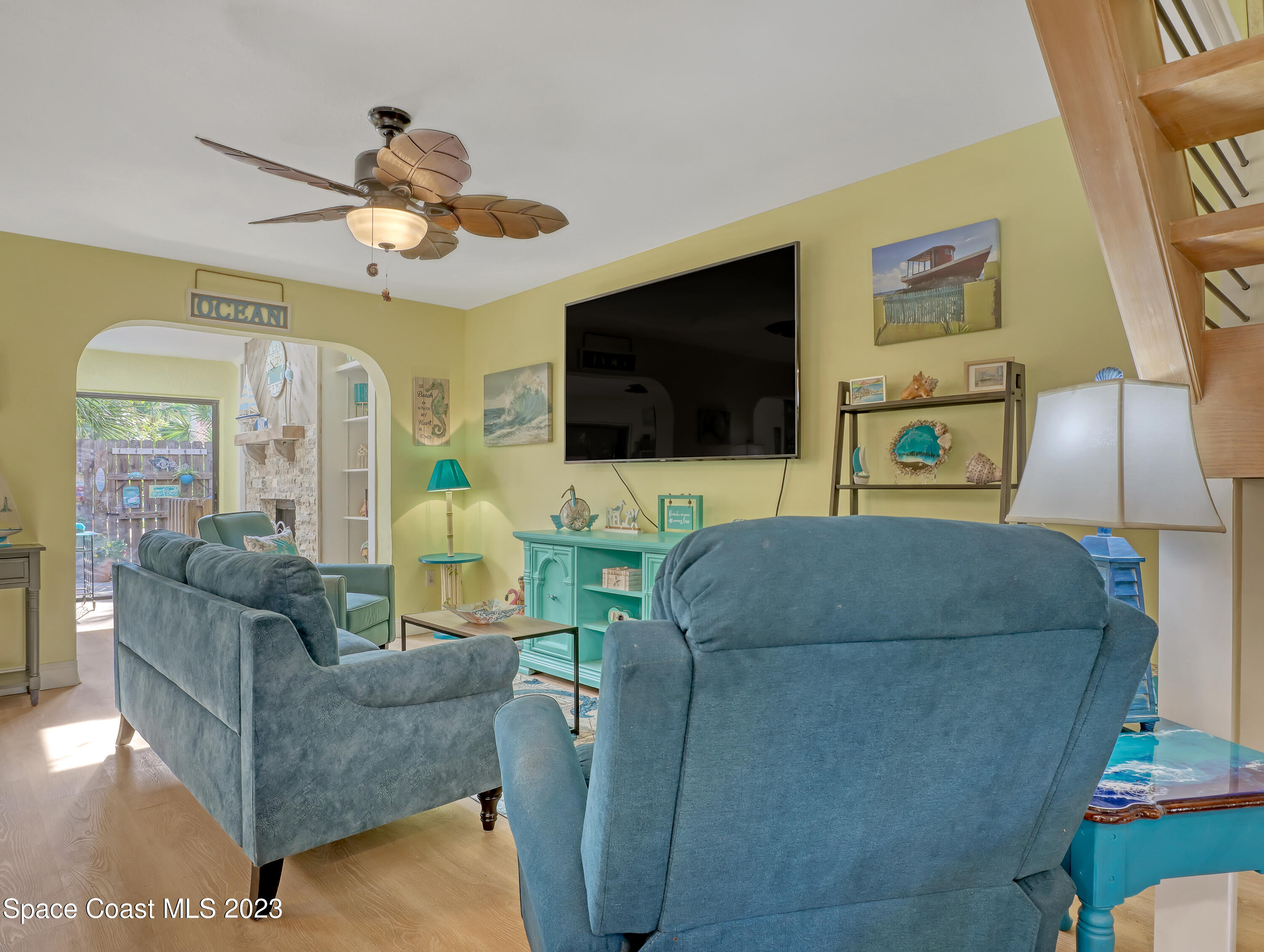 8704 Hibiscus Court