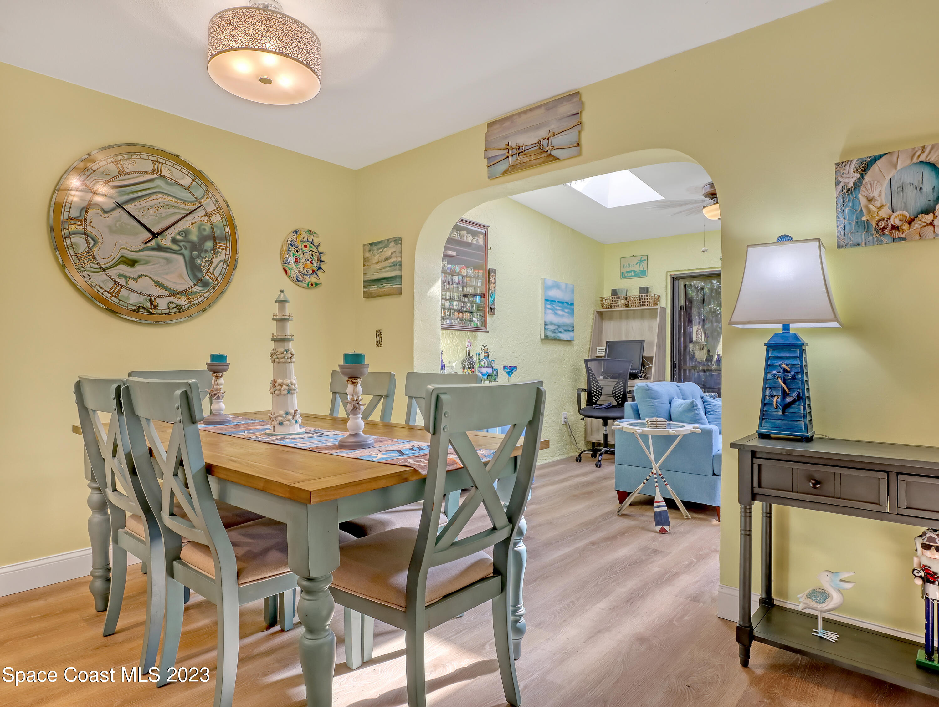 8704 Hibiscus Court