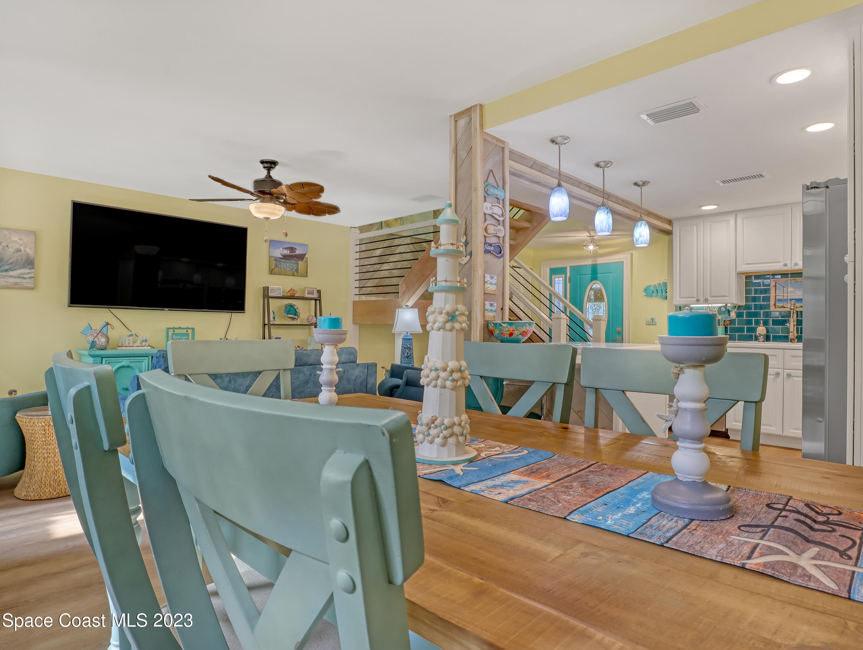 8704 Hibiscus Court