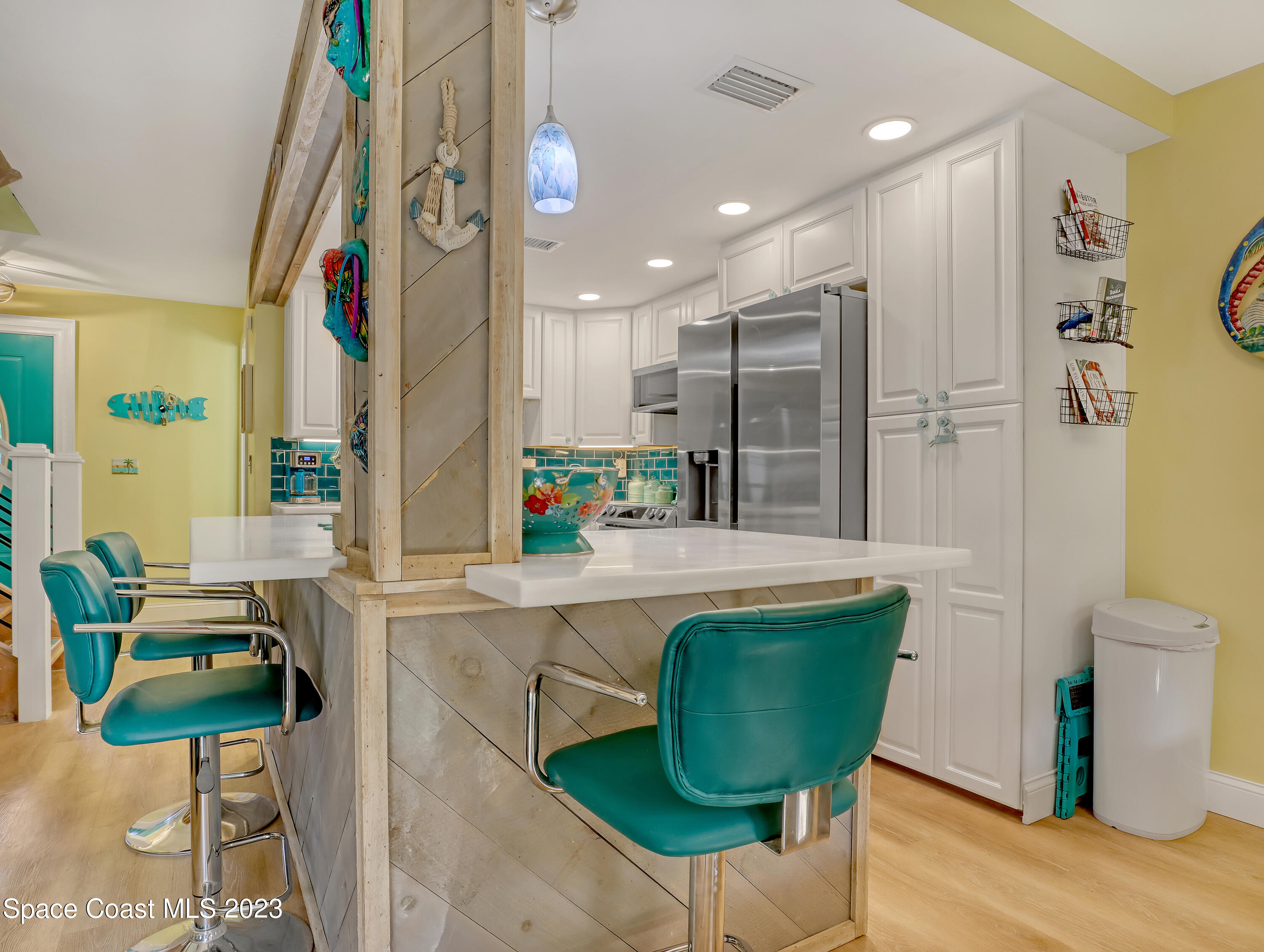 8704 Hibiscus Court
