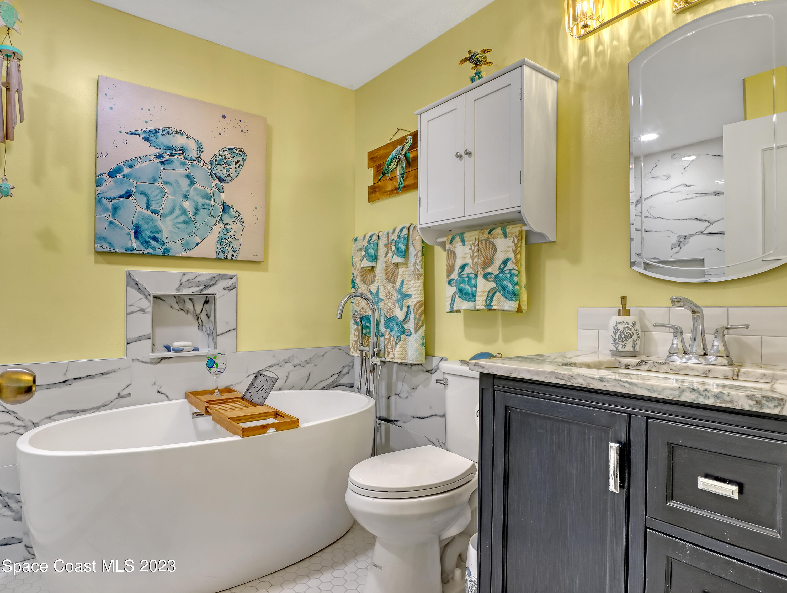 8704 Hibiscus Court