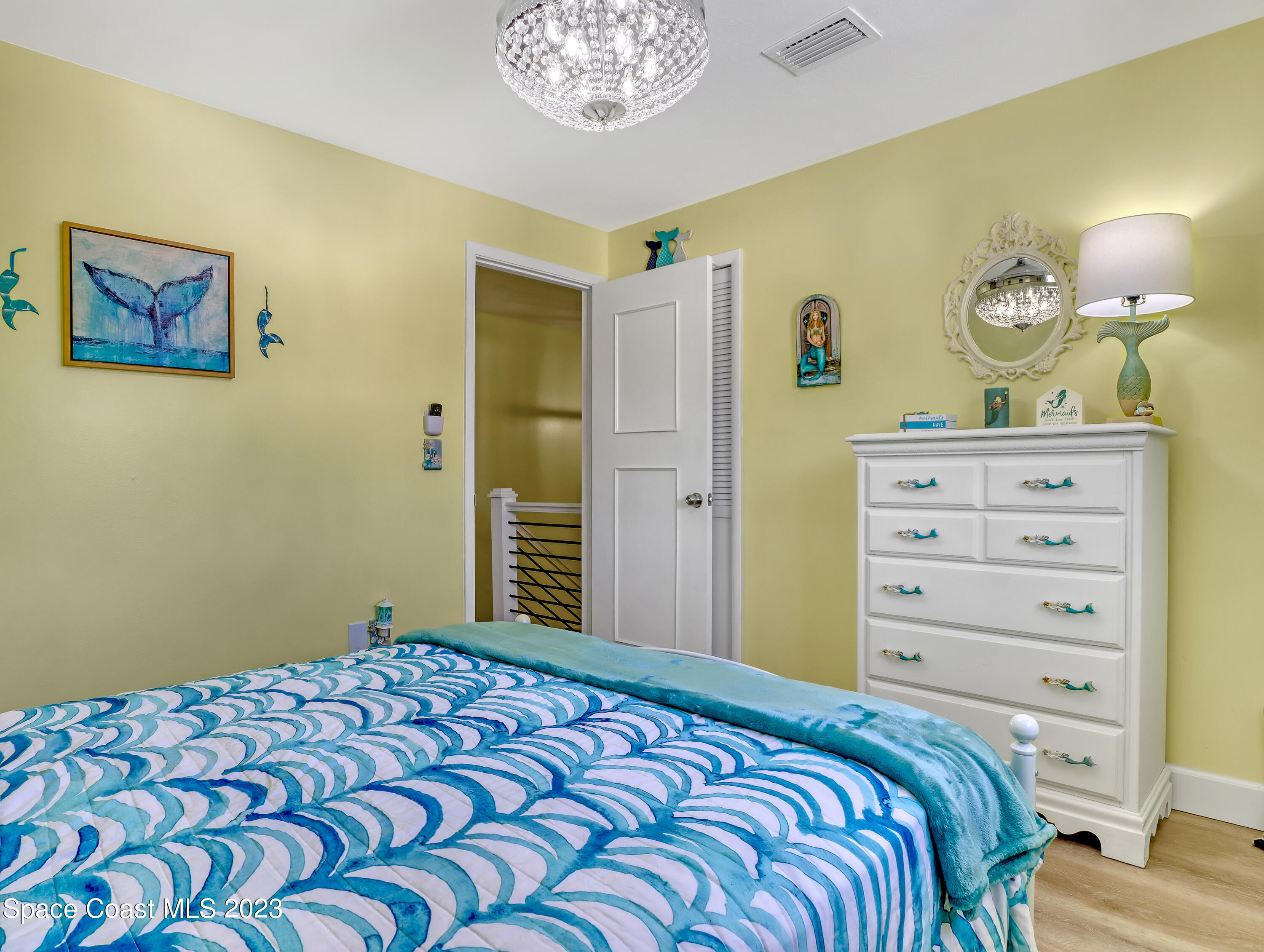 8704 Hibiscus Court