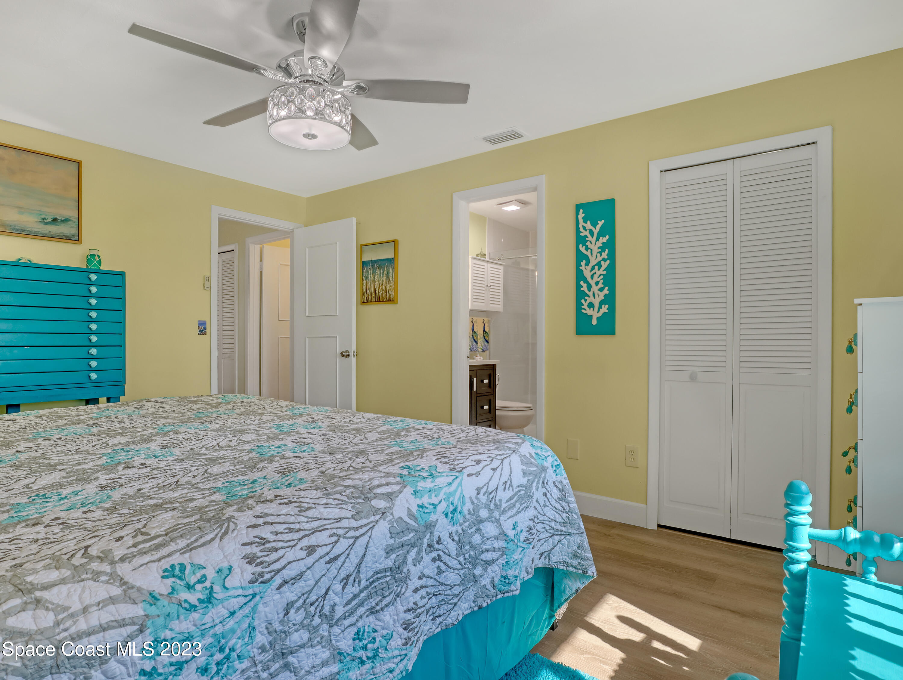 8704 Hibiscus Court