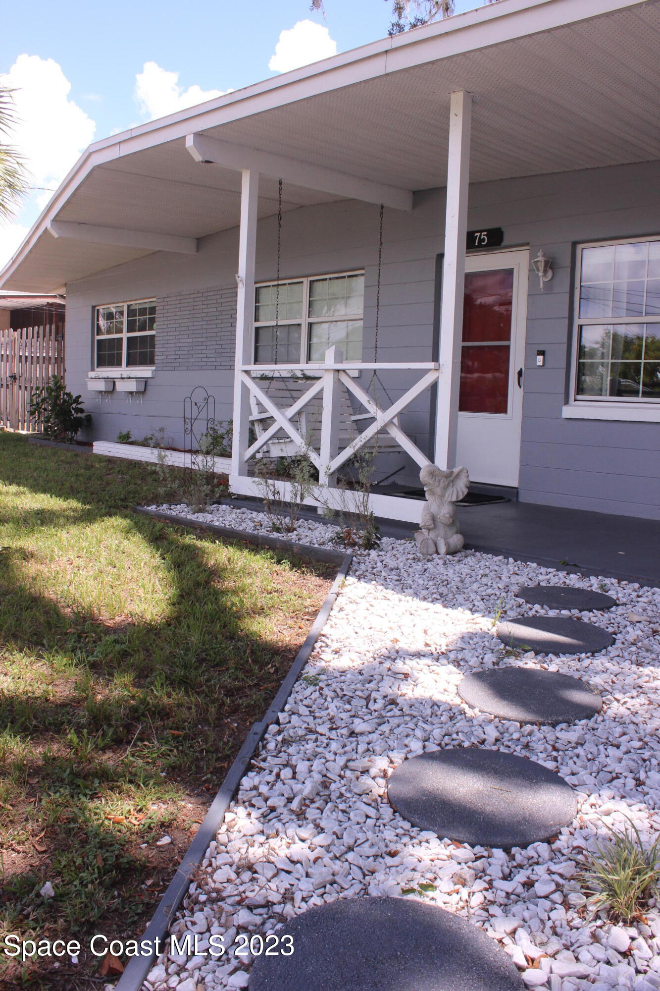 75 N Hilltop Drive