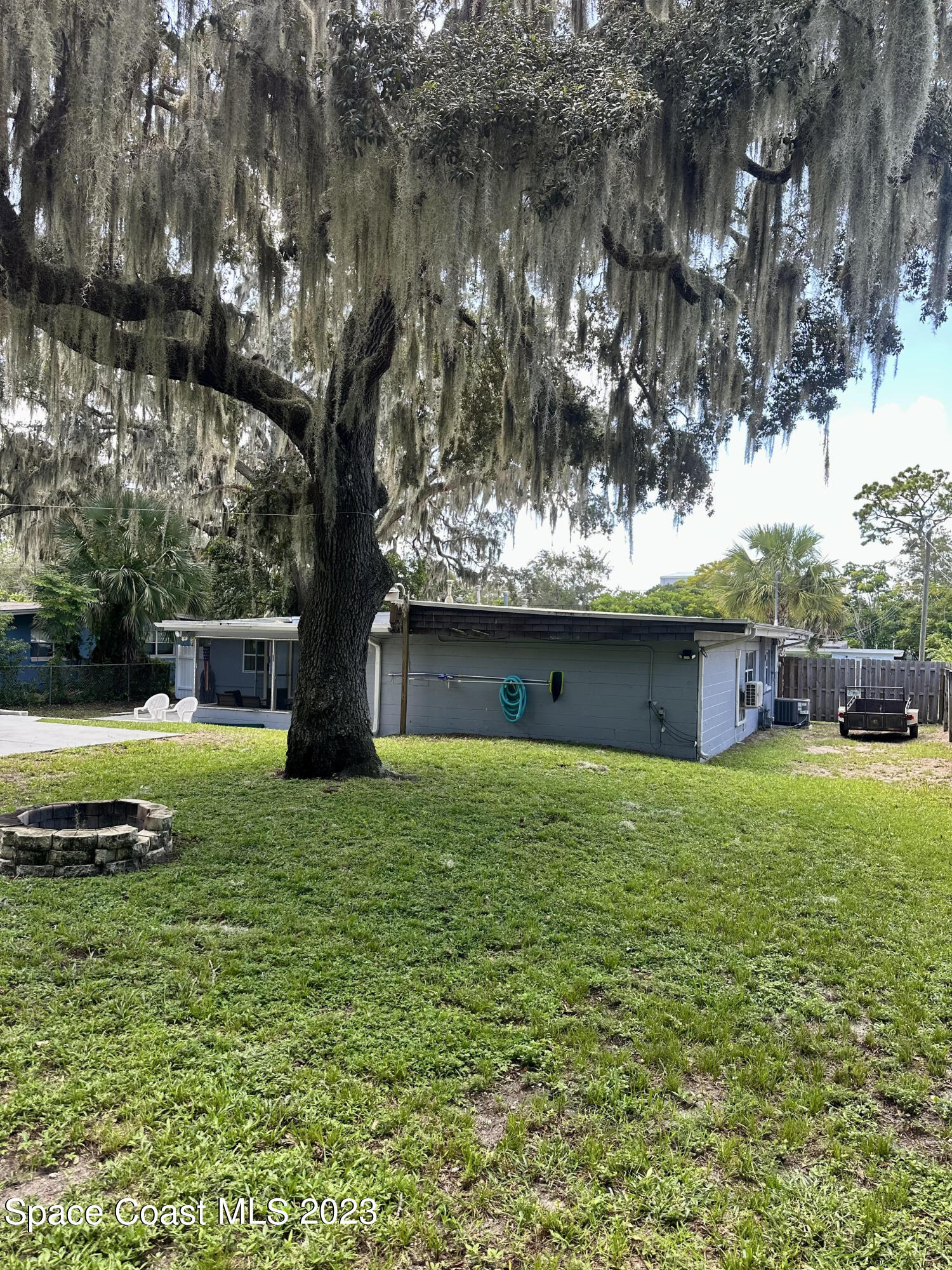 75 N Hilltop Drive