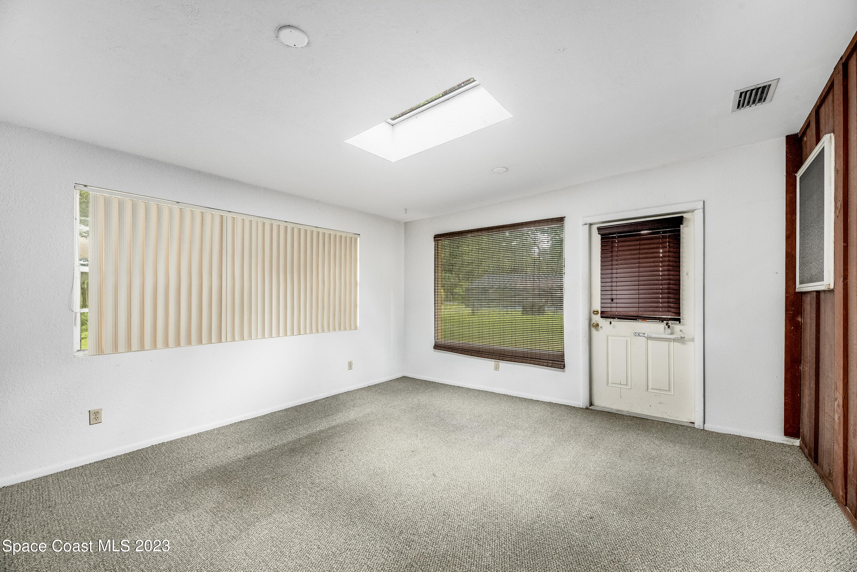 410 Nina Road NE
