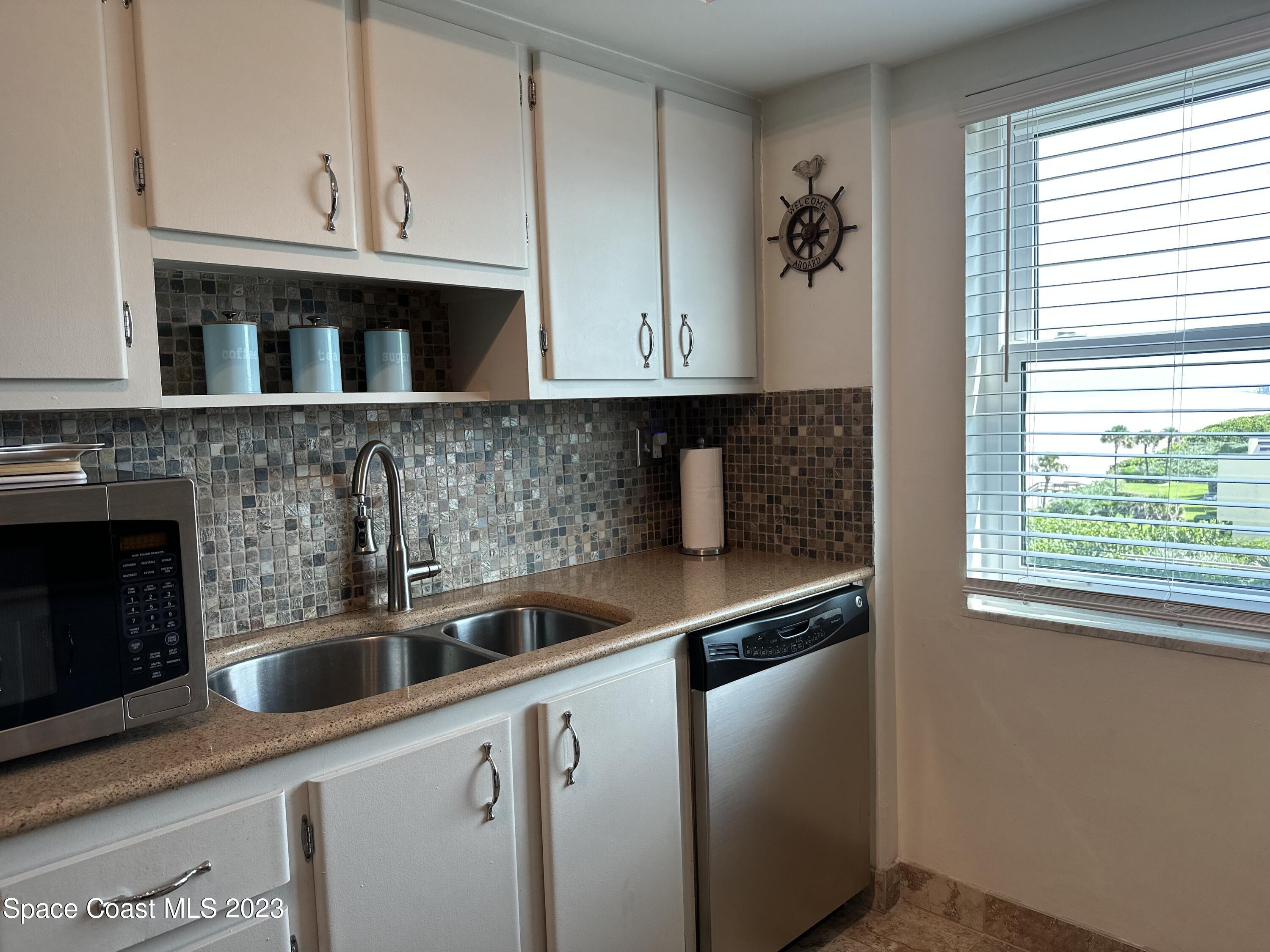 205 Highway A1a, 603