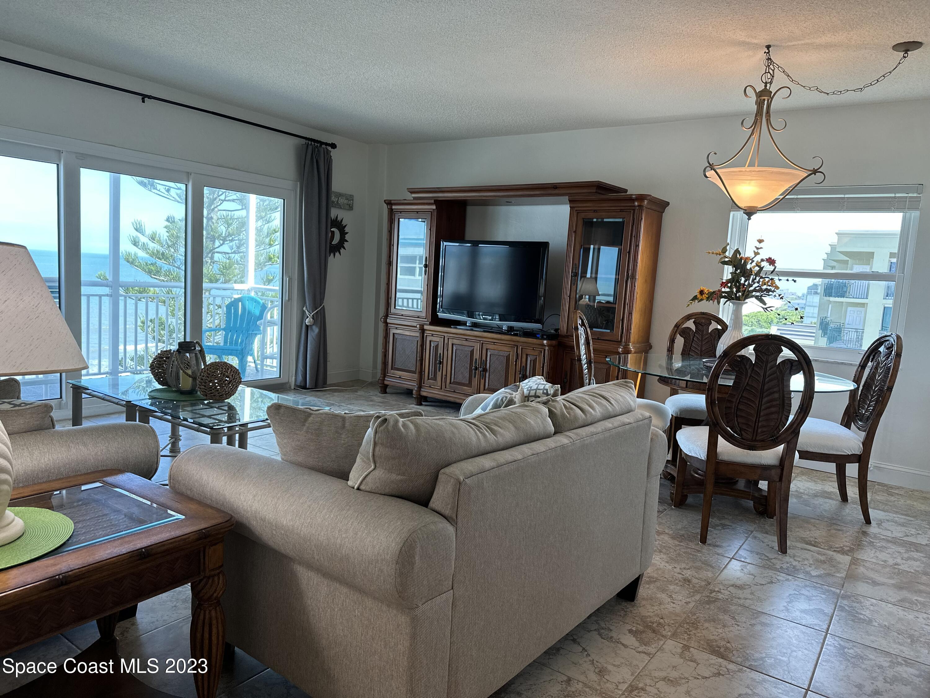205 Highway A1a, 603