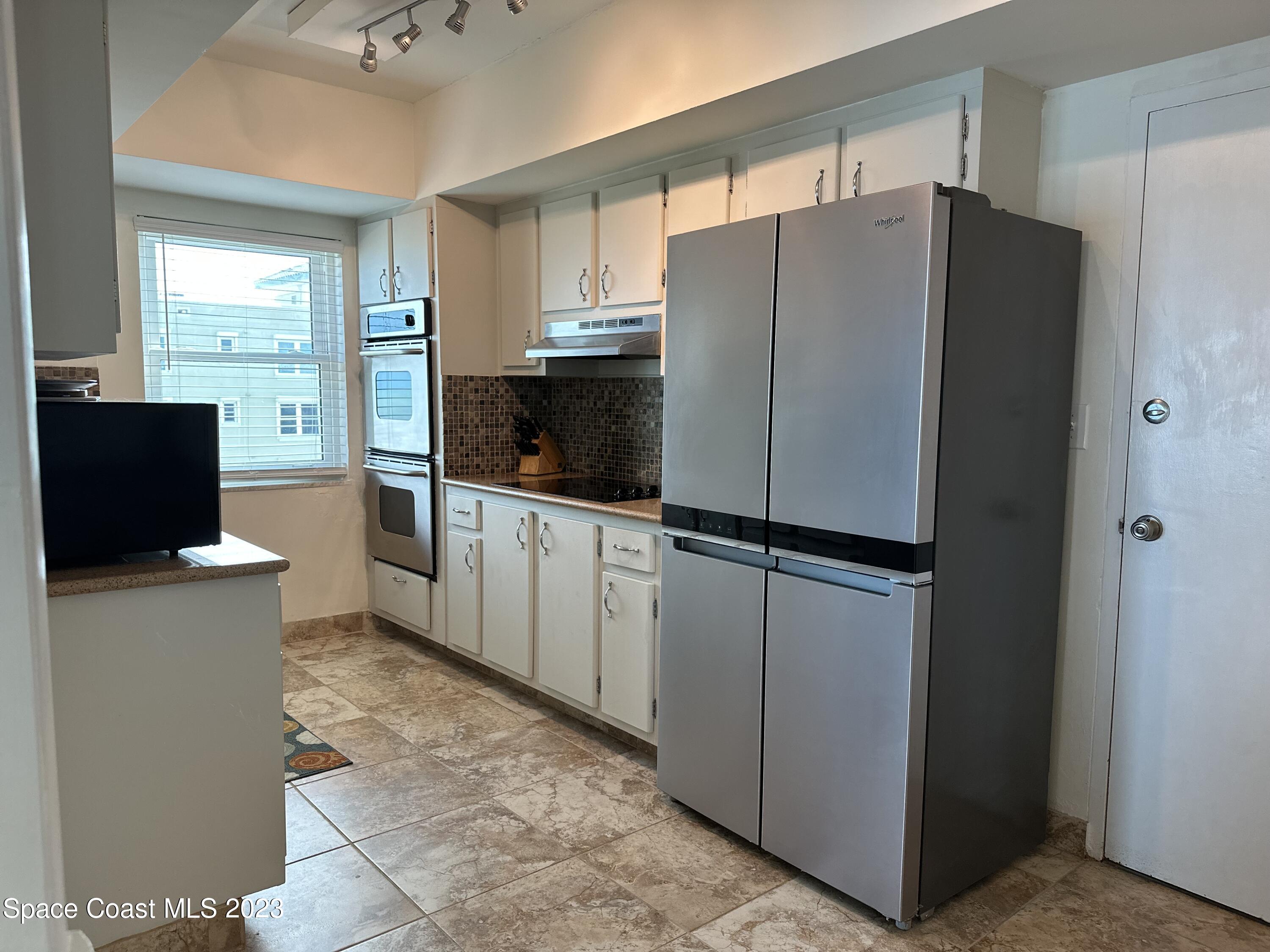 205 Highway A1a, 603