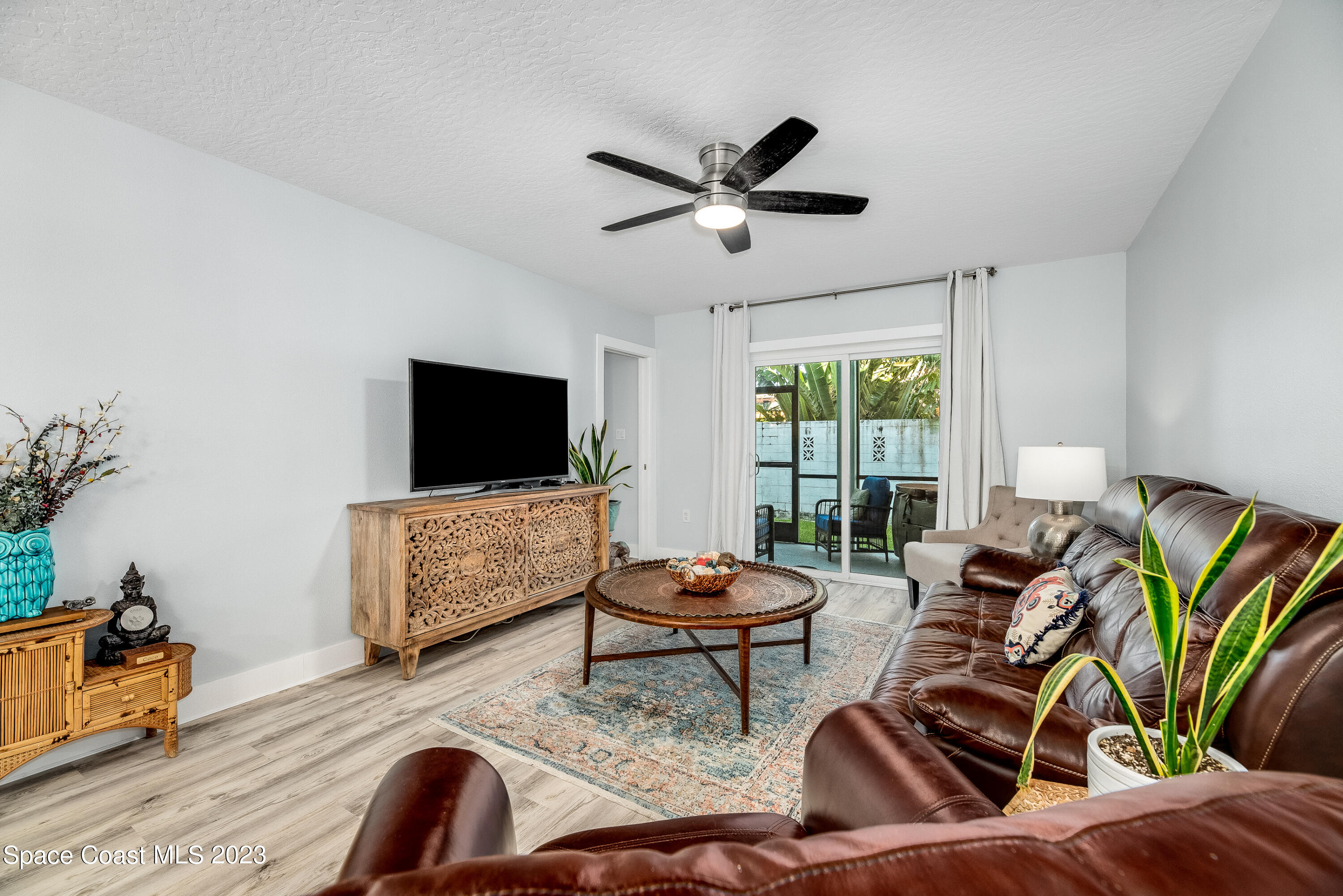 147 S Brevard Avenue, 2