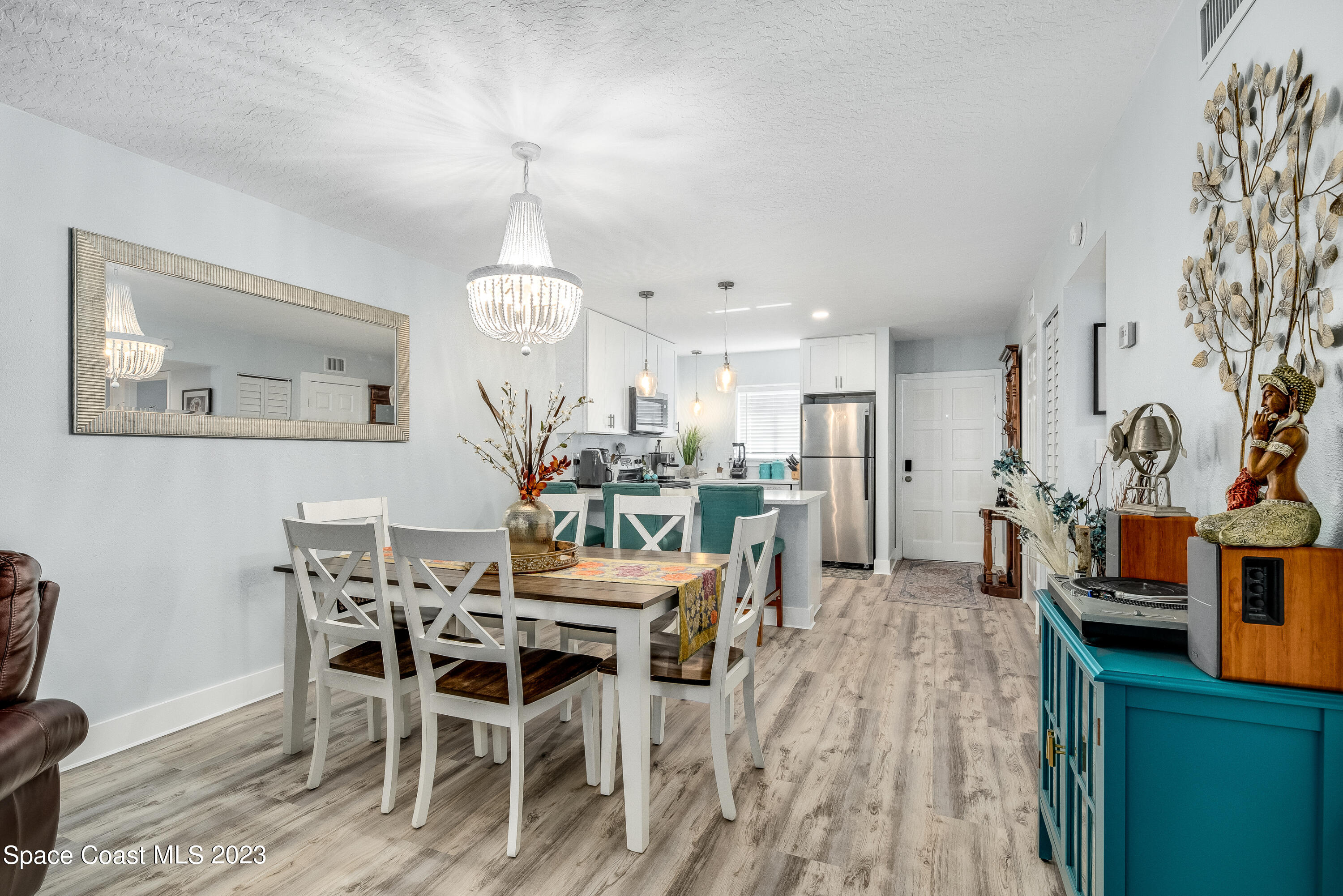 147 S Brevard Avenue, 2