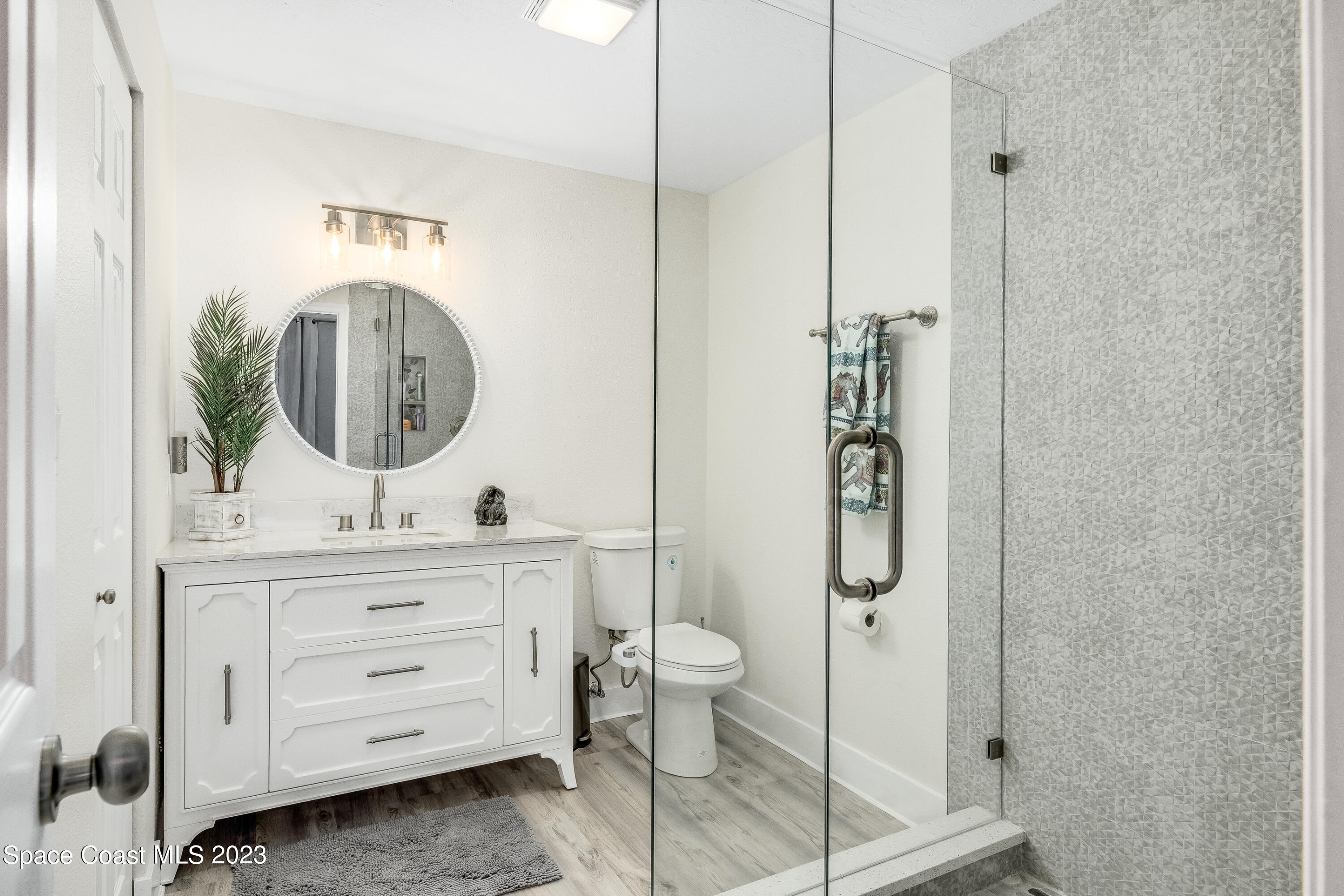 147 S Brevard Avenue, 2