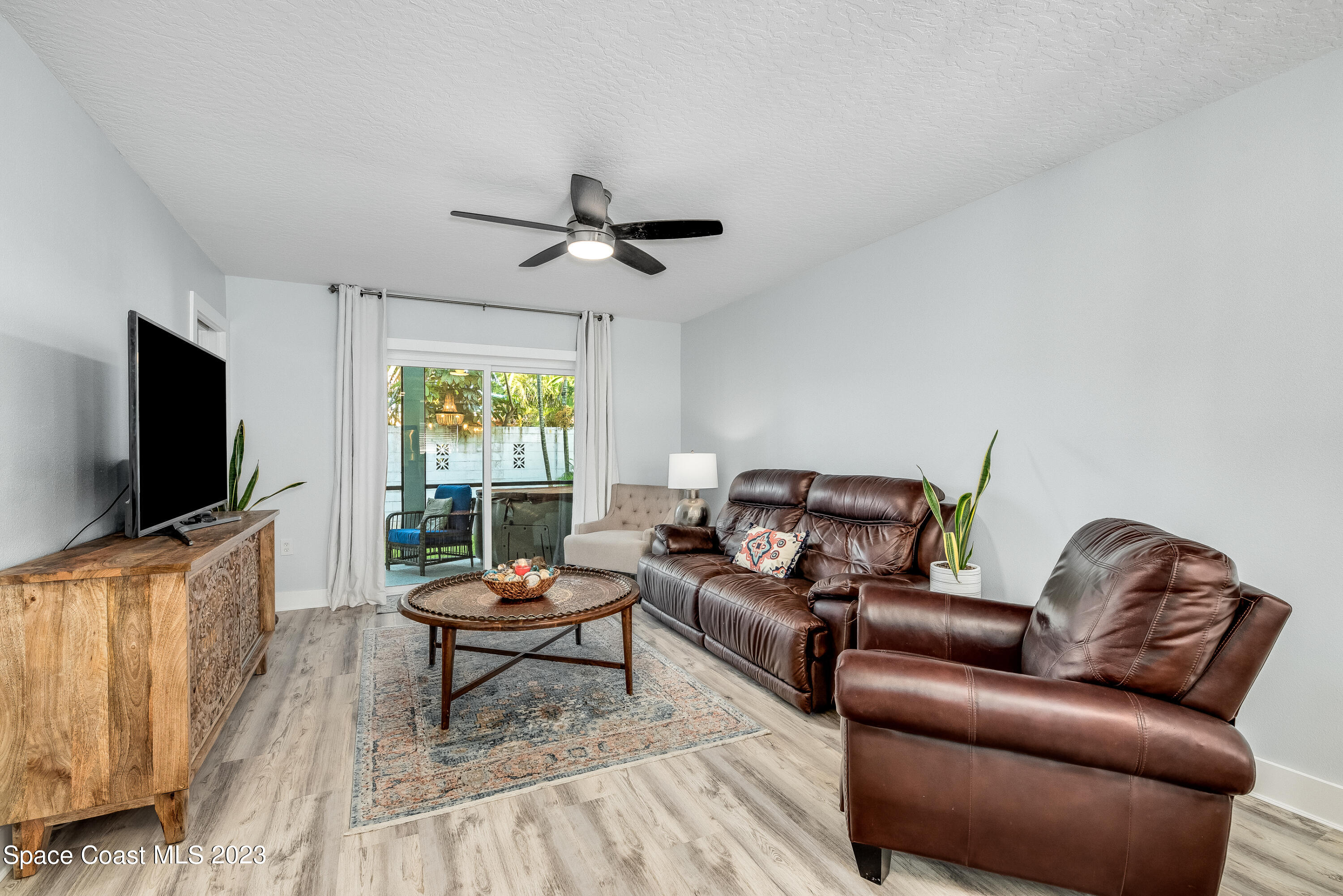 147 S Brevard Avenue, 2