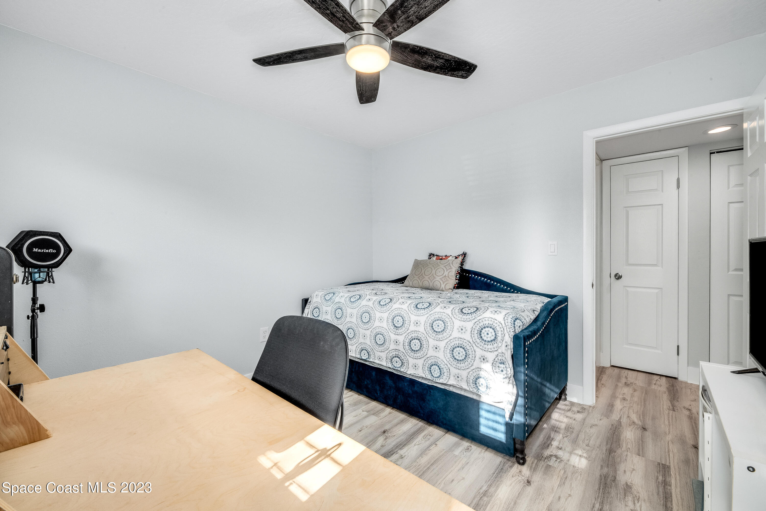 147 S Brevard Avenue, 2