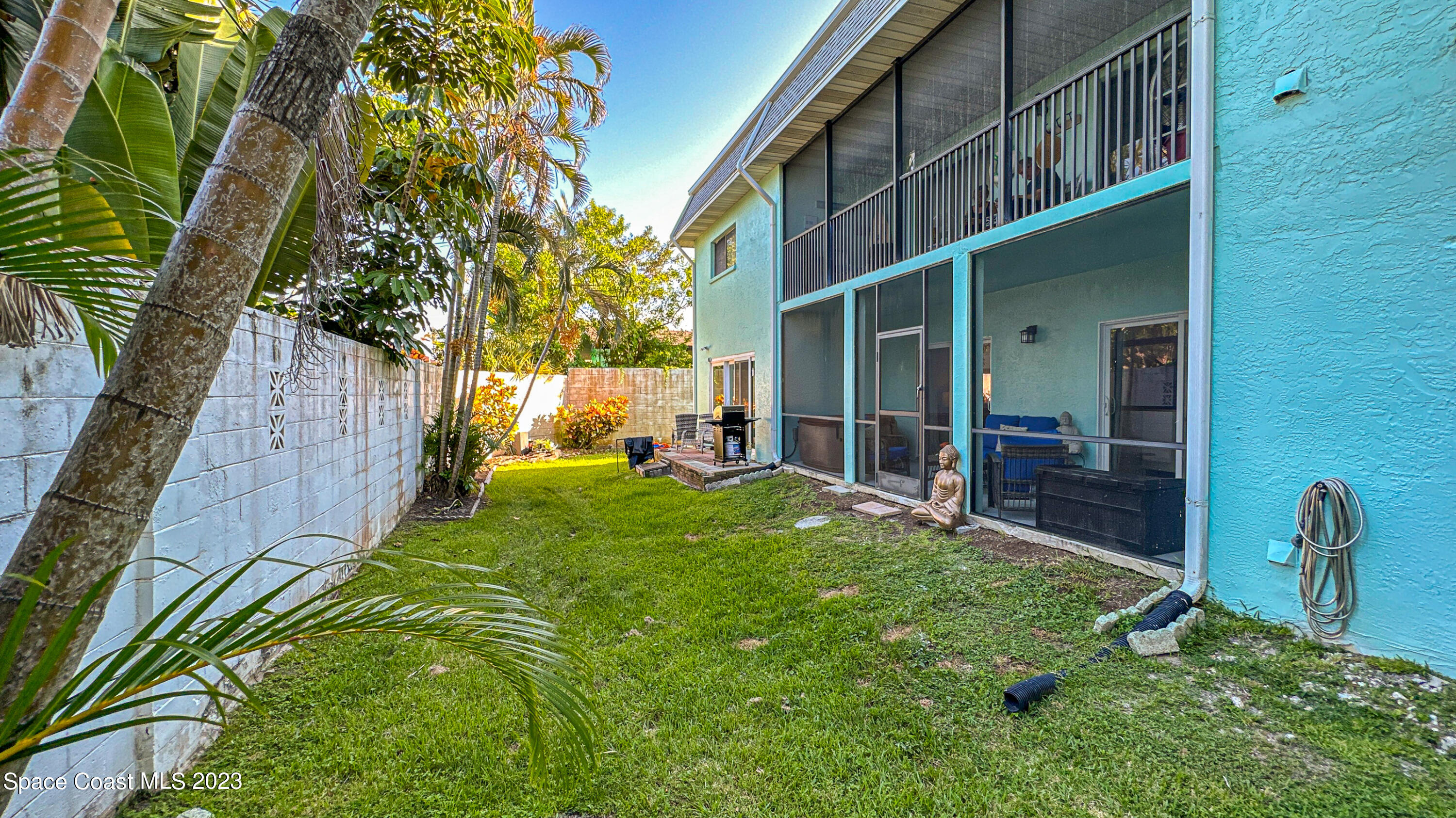 147 S Brevard Avenue, 2