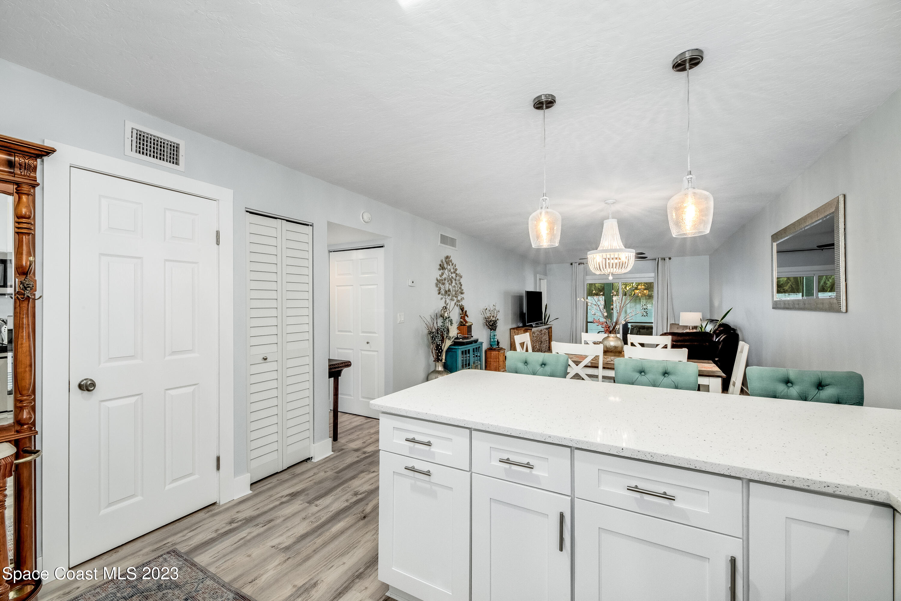 147 S Brevard Avenue, 2