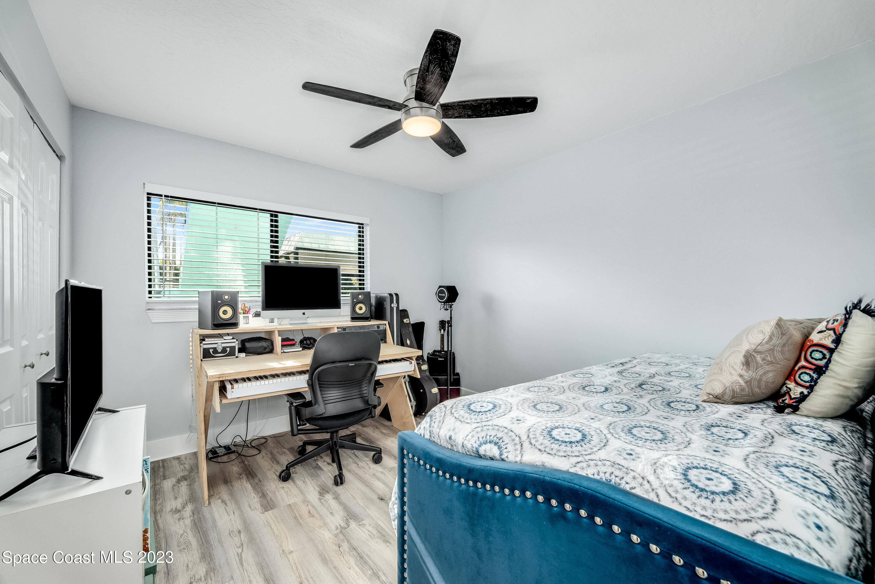 147 S Brevard Avenue, 2