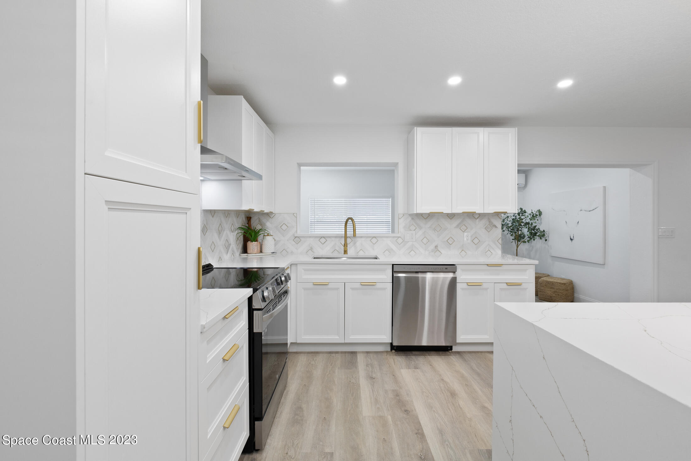 415 N Shore Drive