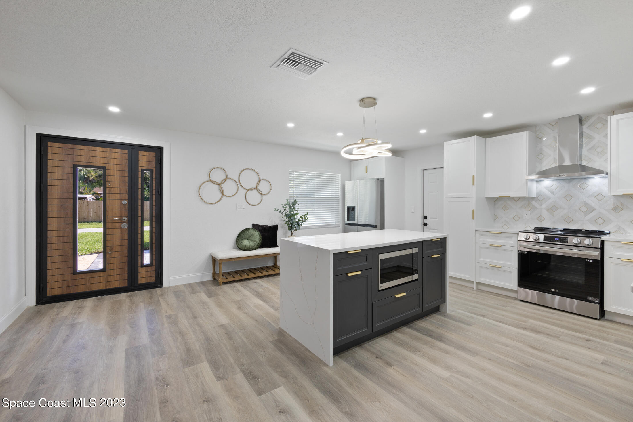 415 N Shore Drive