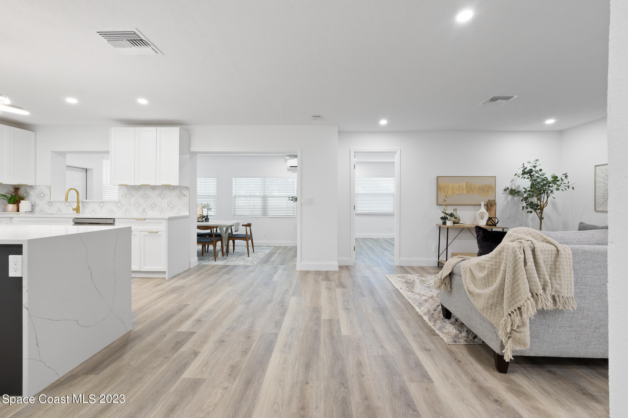 415 N Shore Drive