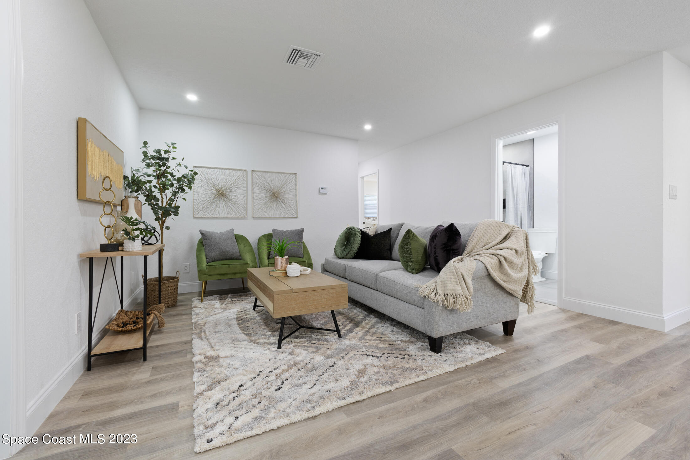 415 N Shore Drive