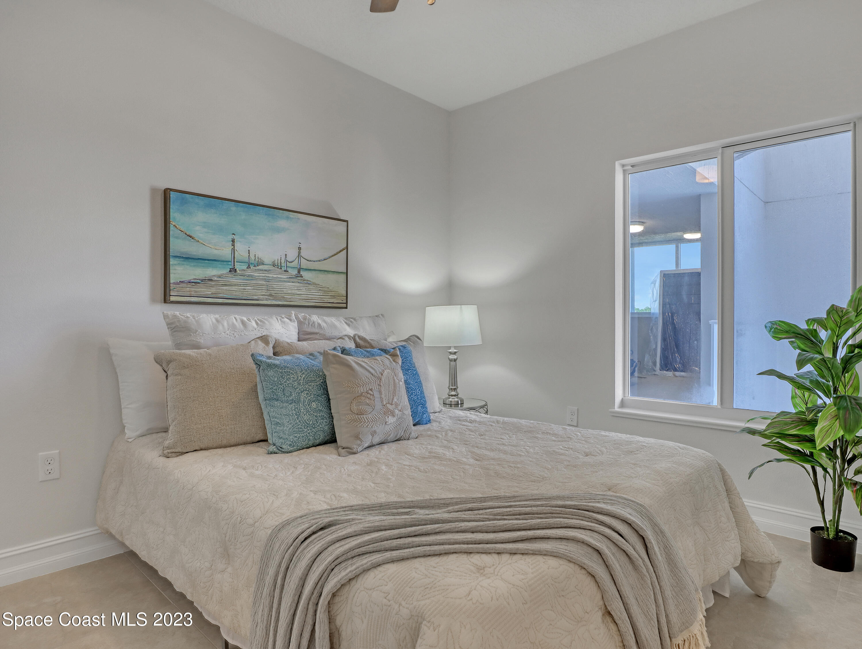 1805 Riverside Drive, 305n