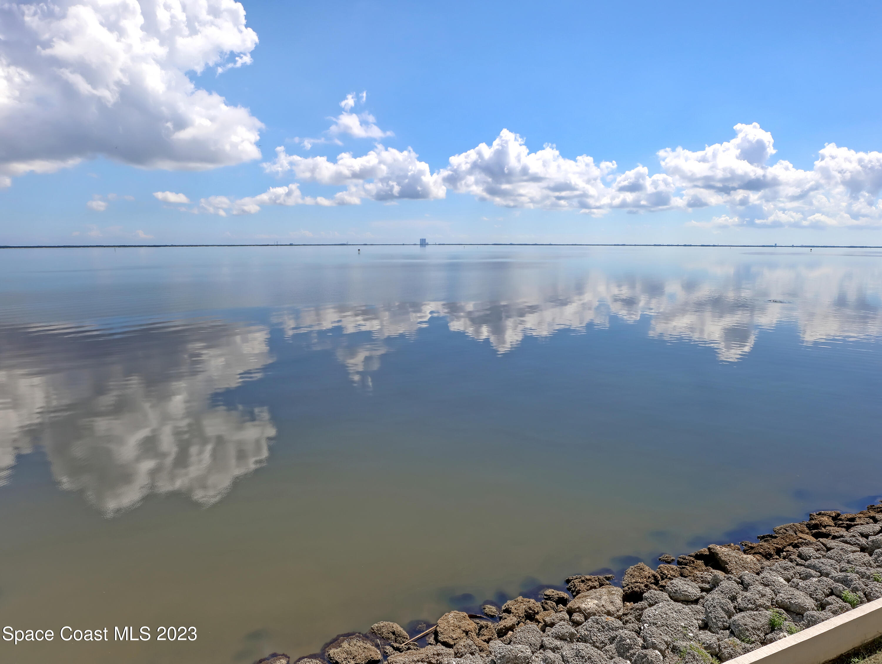 1805 Riverside Drive, 305n
