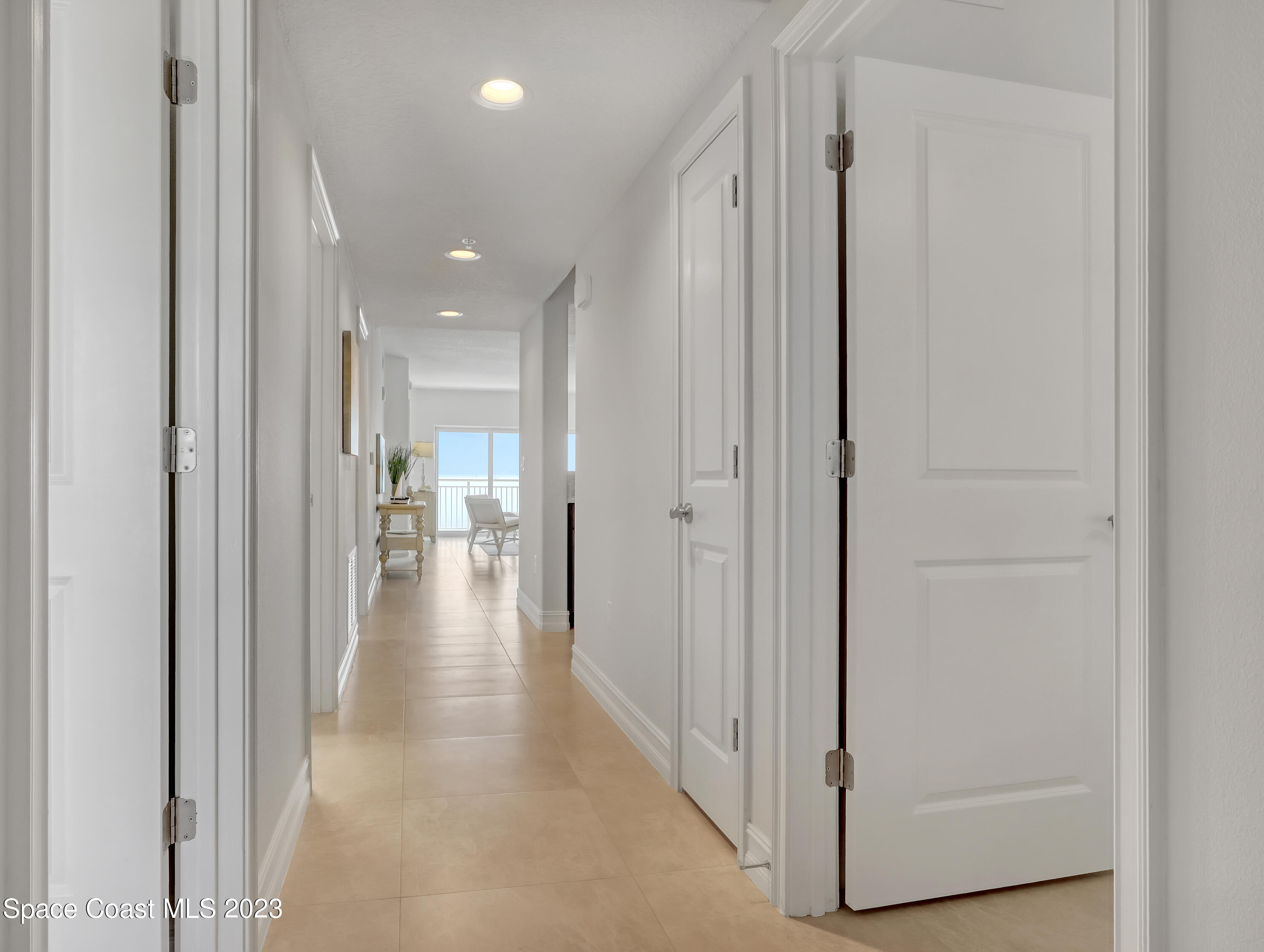 1805 Riverside Drive, 305n