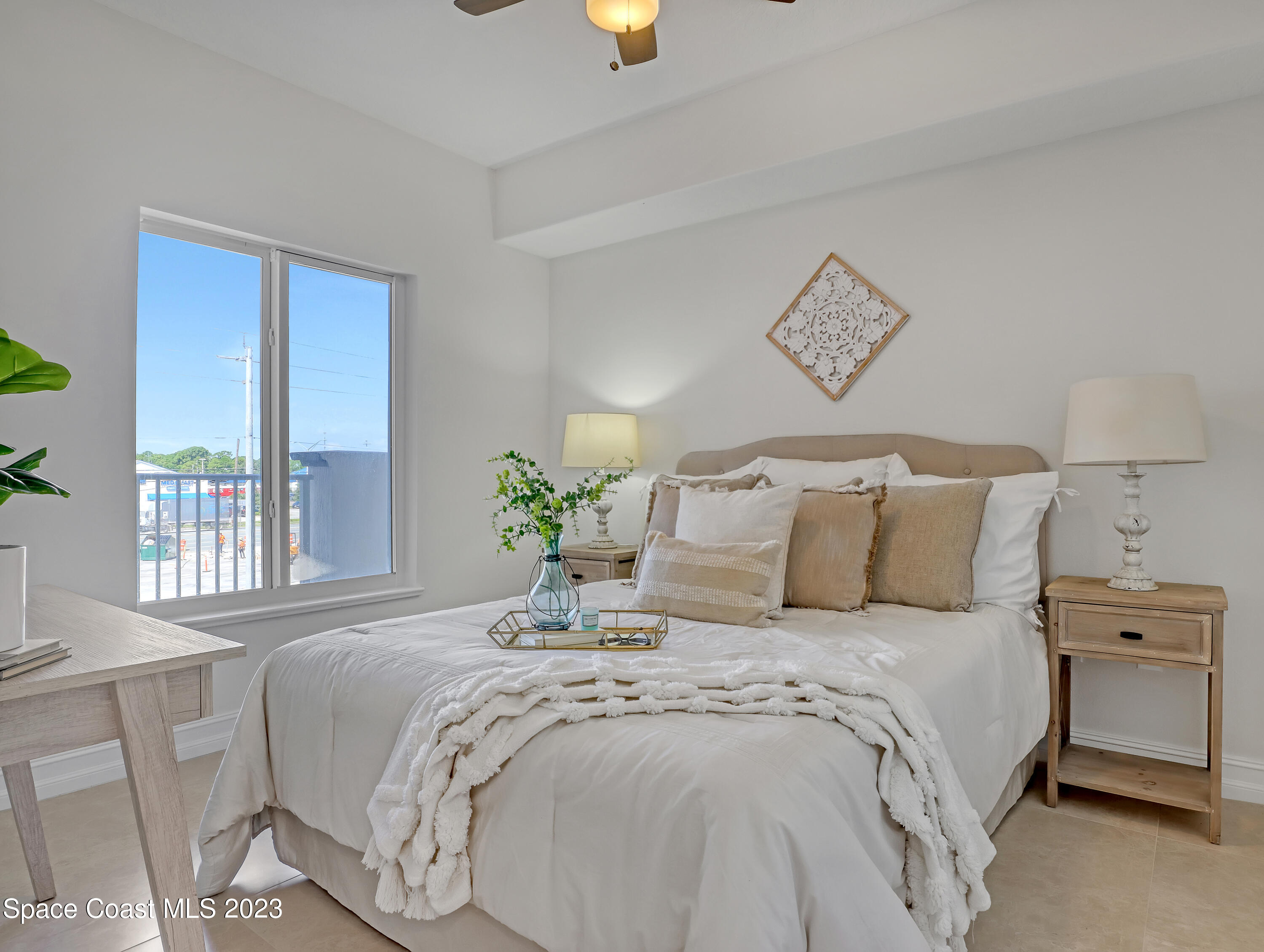 1805 Riverside Drive, 305n