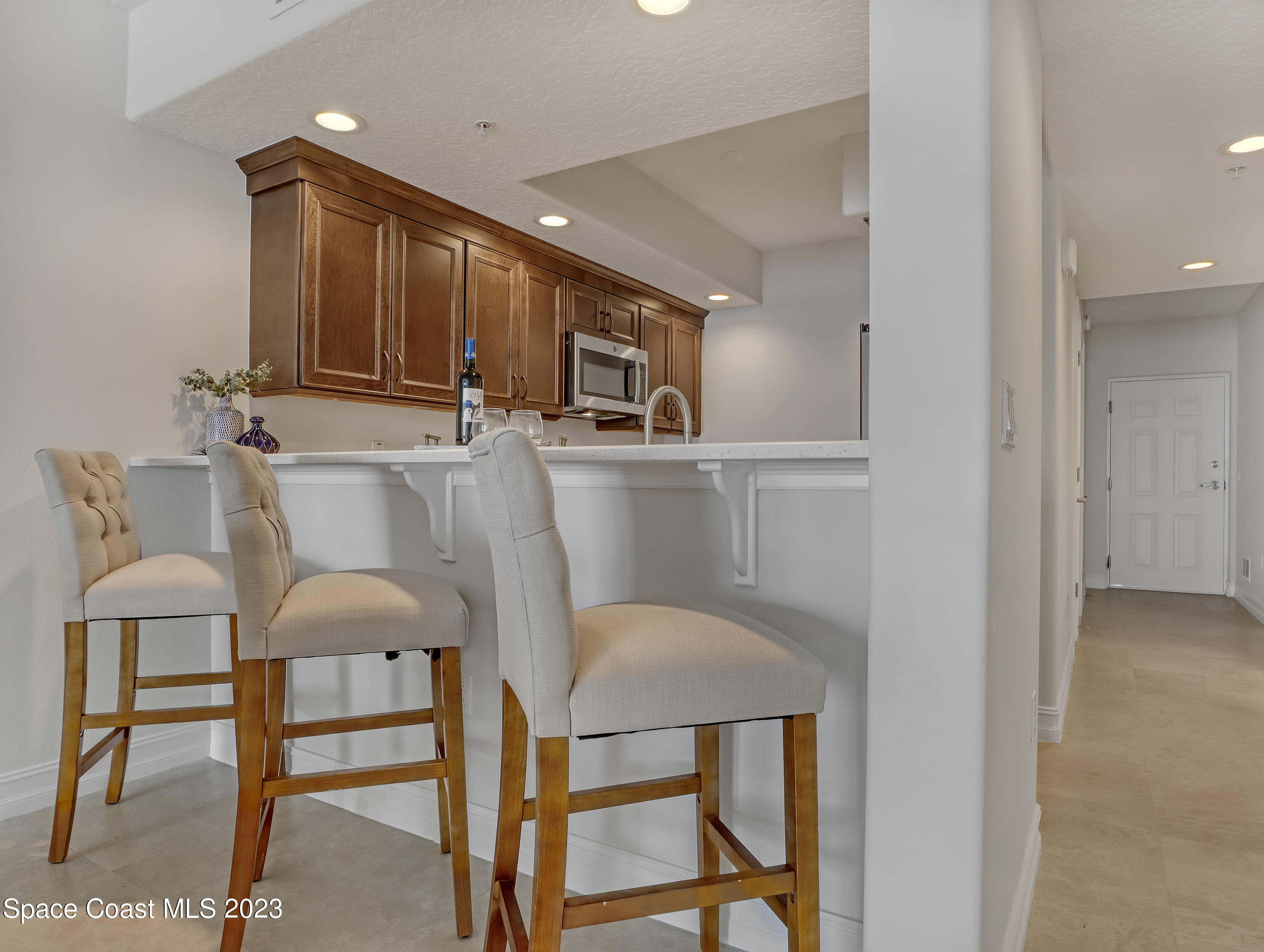 1805 Riverside Drive, 305n