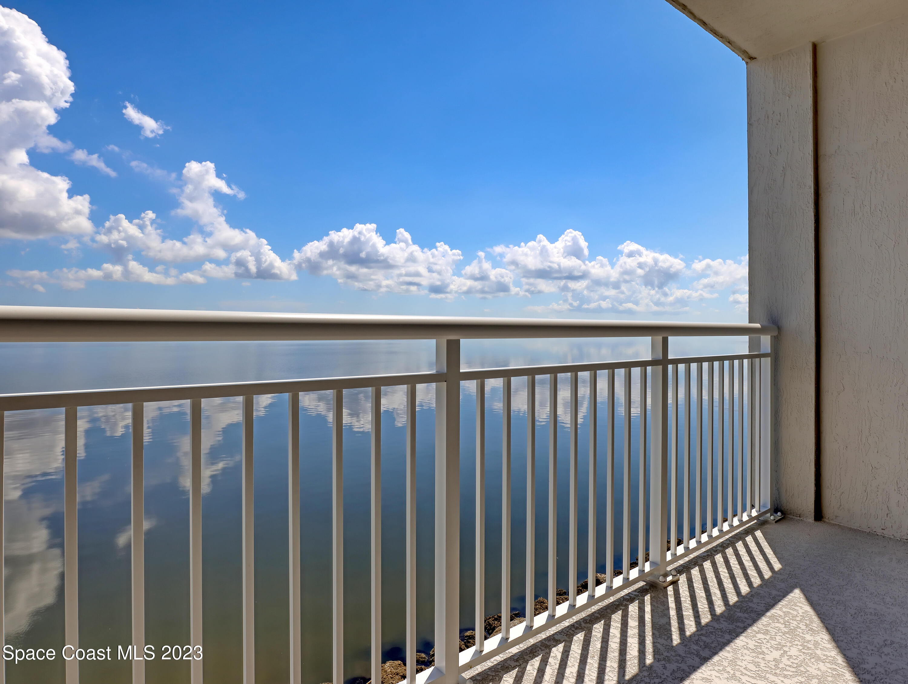 1805 Riverside Drive, 305n