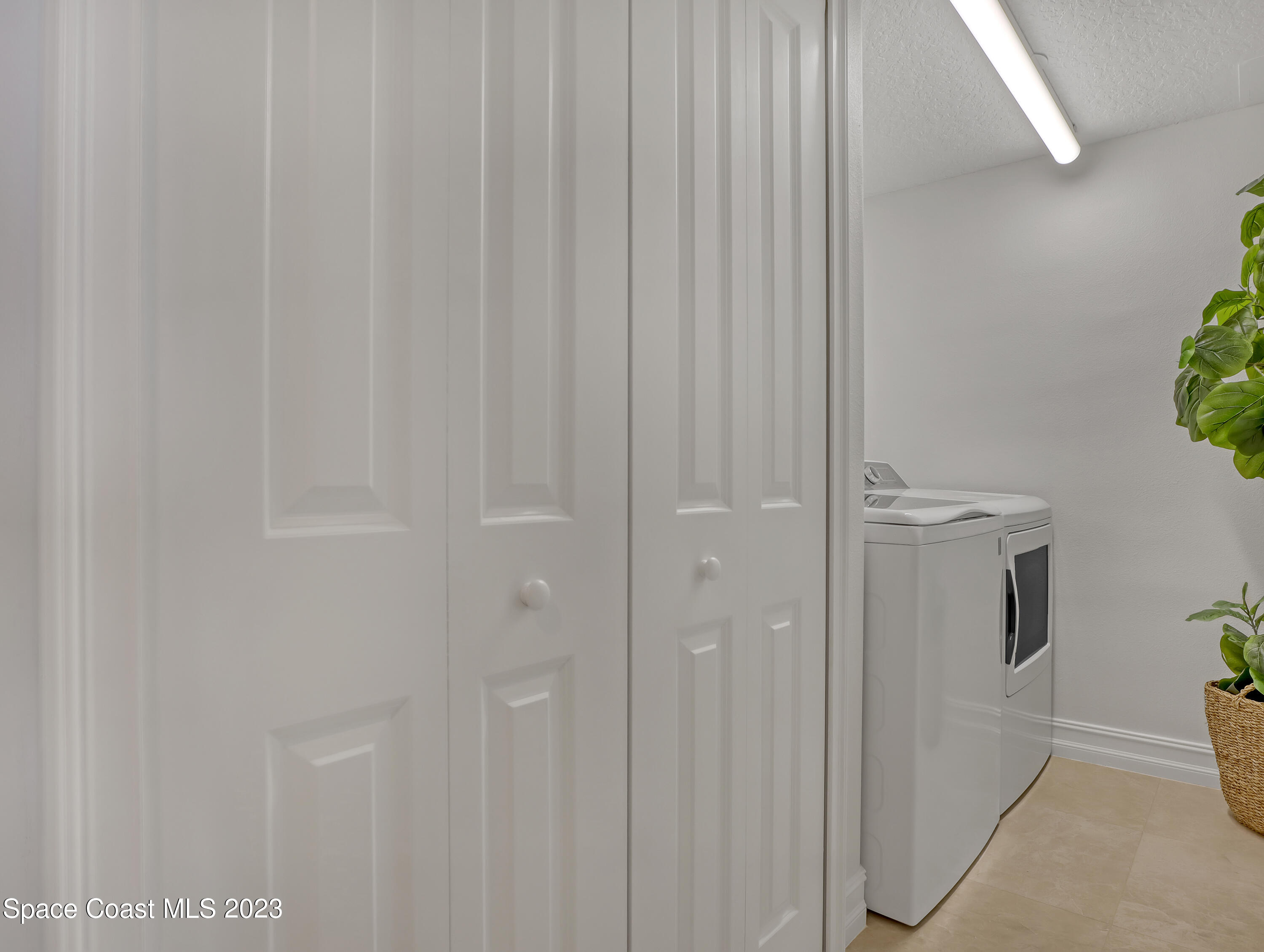 1805 Riverside Drive, 305n
